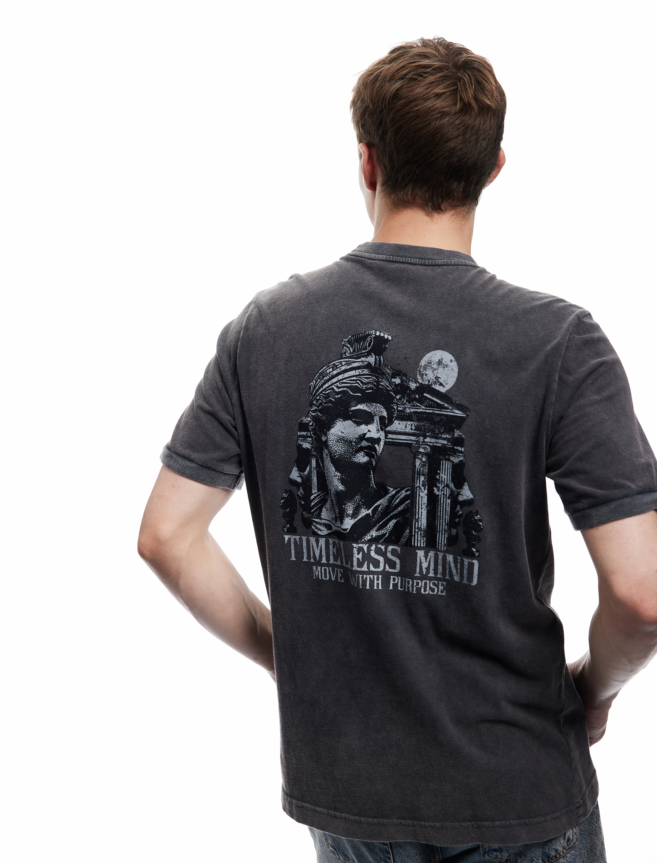   Pamuklu Kısa Kollu Regular Fit Bisiklet Yaka Yıkamalı Arkası Baskılı Tişört