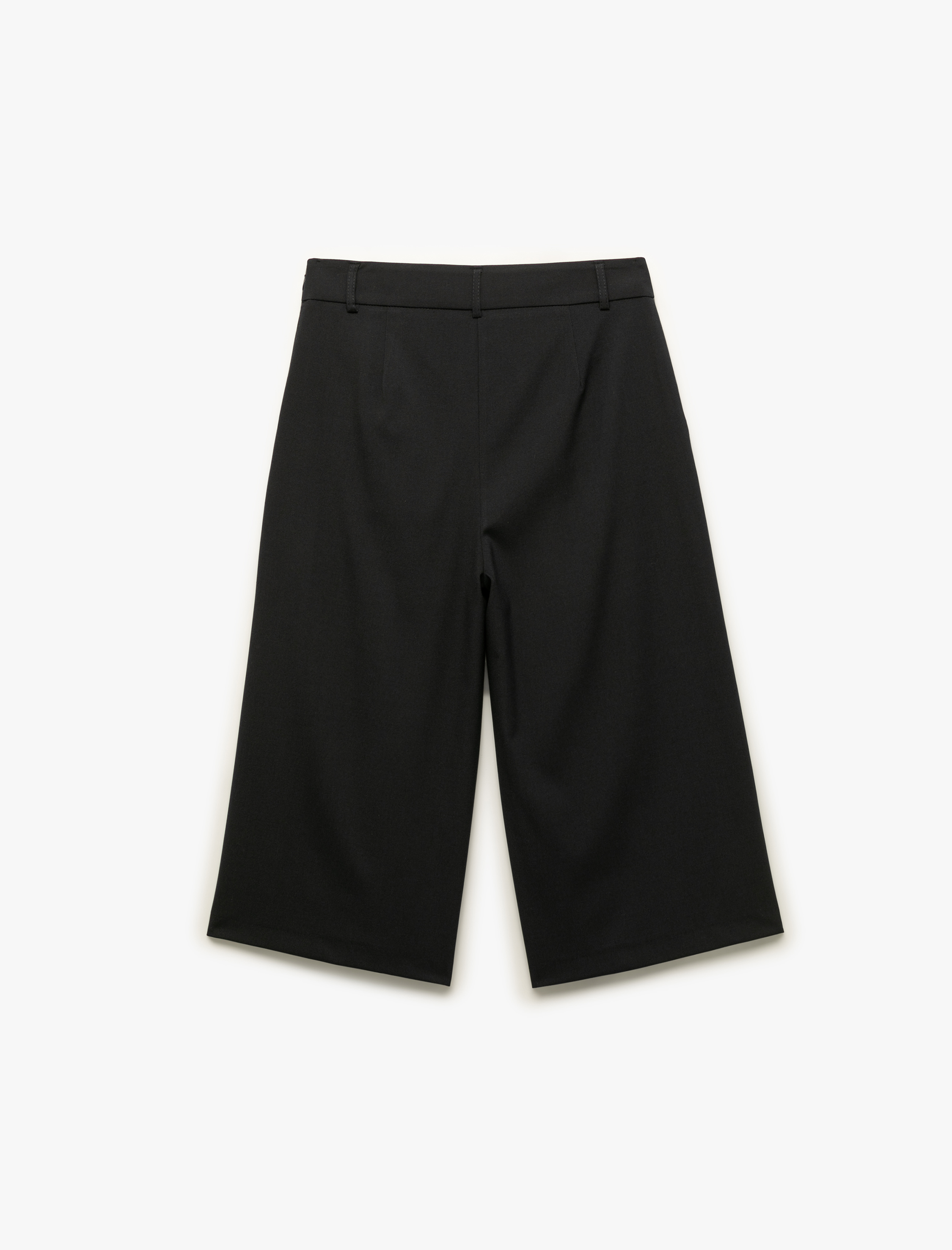   Rahat Kalıp Cepli Pile Detaylı Culotte Kumaş Pantolon