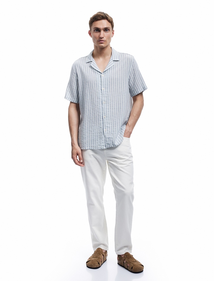  Pamuklu Regular Fit Apaş Yaka Kısa Kollu Gömlek