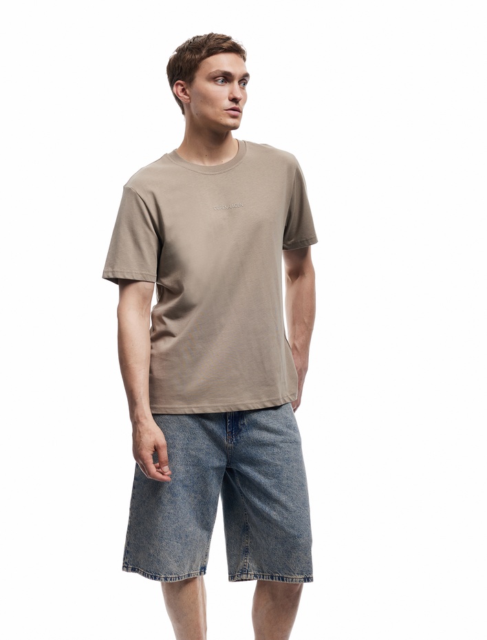  Pamuklu Kısa Kollu Regular Fit Bisiklet Yaka Minimal Baskılı Tişört