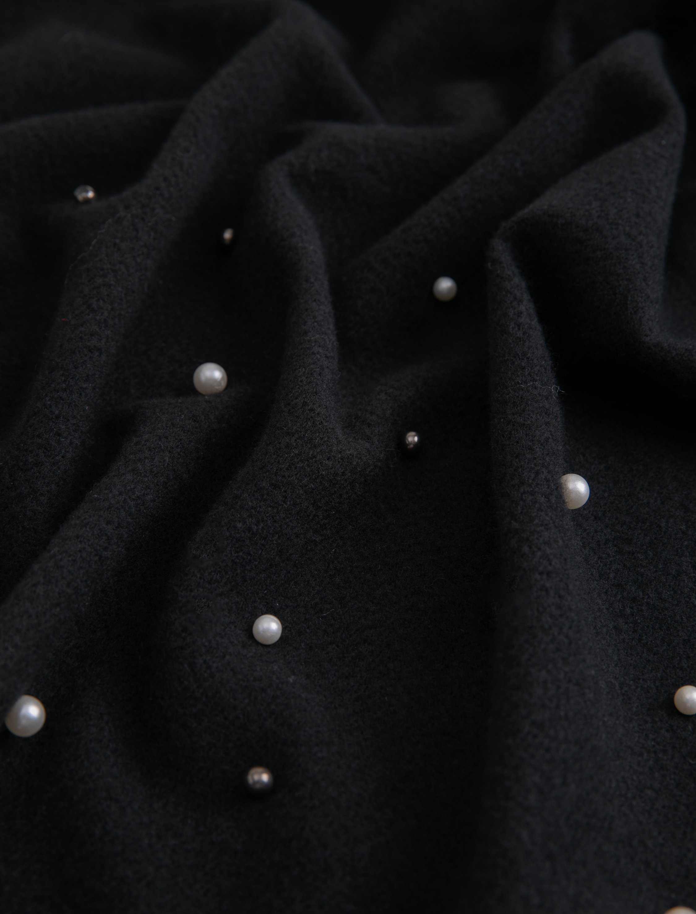  Kadın İnci Boncuk Detaylı Püsküllü Uzun Atkı