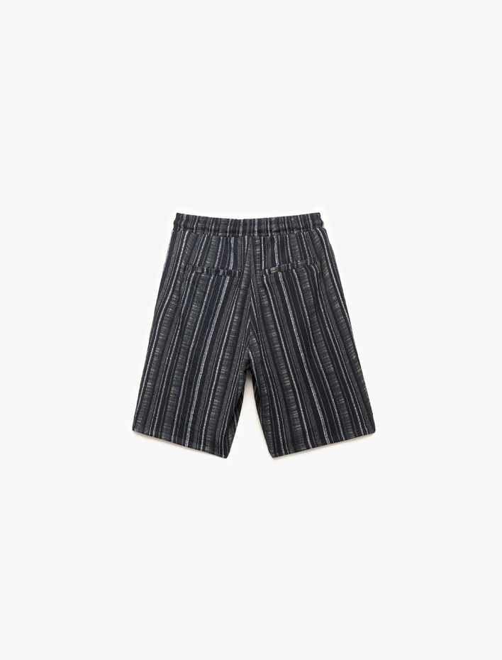  Beli Bağcıklı Bürümcük Çizgili Bermuda Şort