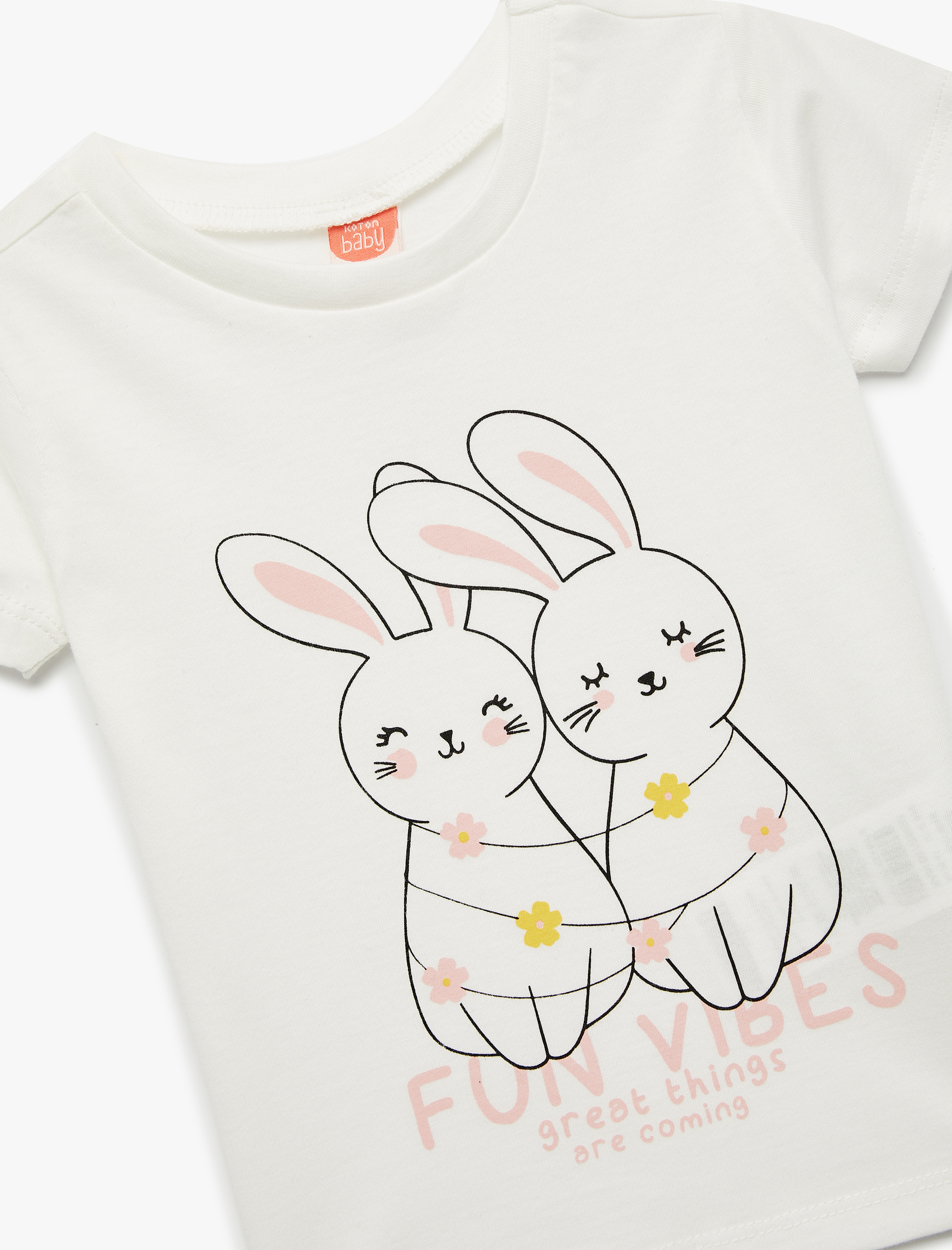  Kız Bebek Kısa Kollu Bisiklet Yaka Tavşan Baskılı Pamuklu Tişört