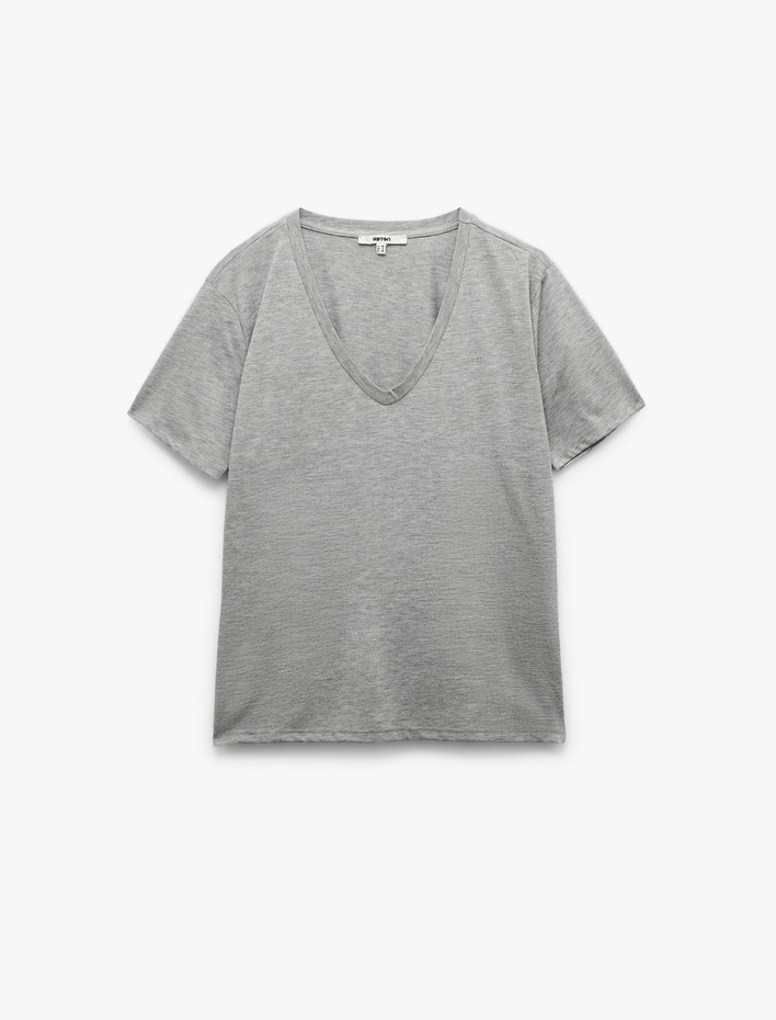  Viskon Kumaş Kısa Kollu V Yaka Basic Tişört