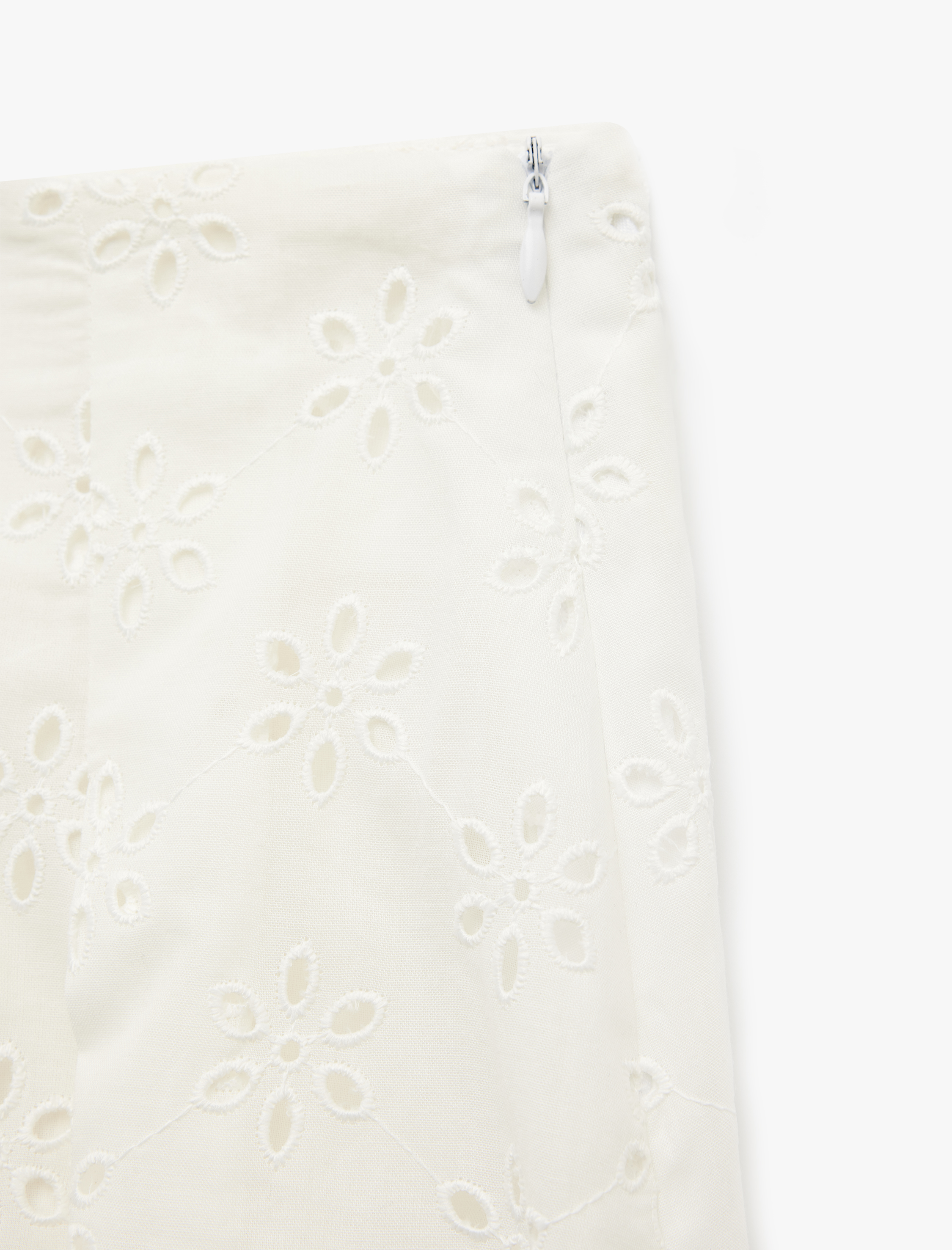   Pamuklu Astarlı Fistolu Brode Detaylı Mini Balon Etek