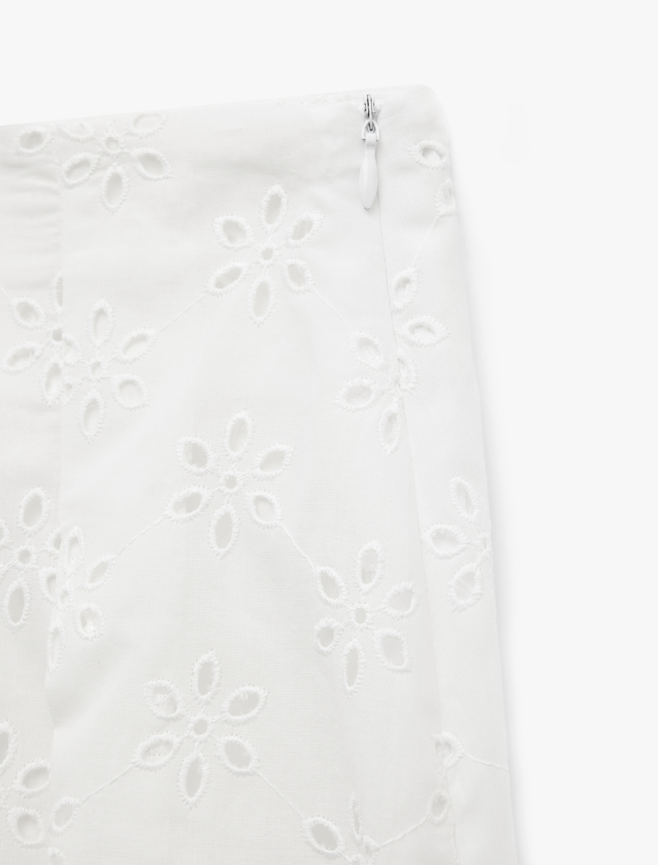   Pamuklu Astarlı Fistolu Brode Detaylı Mini Balon Etek