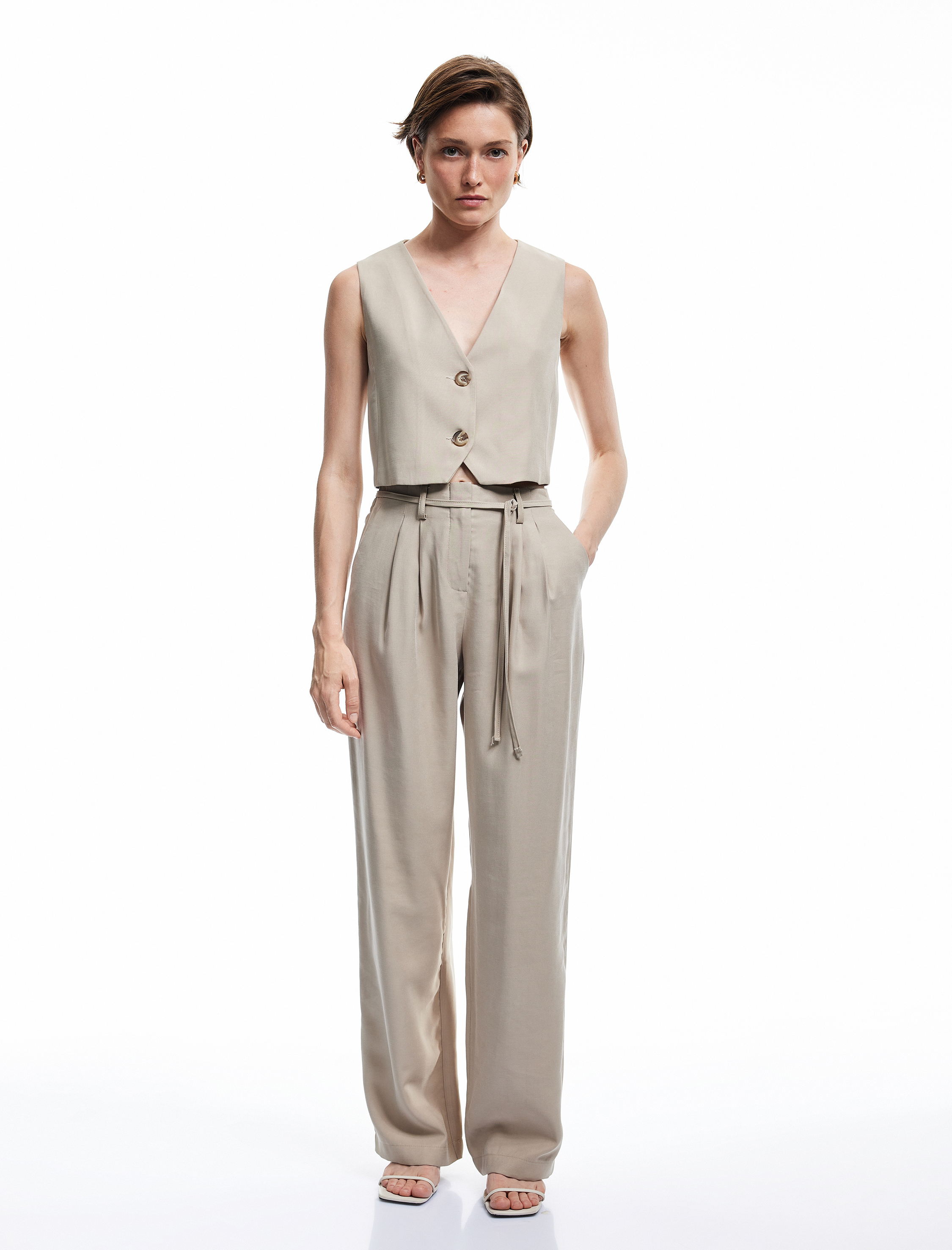   Viskon Kumaş Regular Fit Cepli Pile Detaylı Kemerli Culotte Kumaş Pantolon