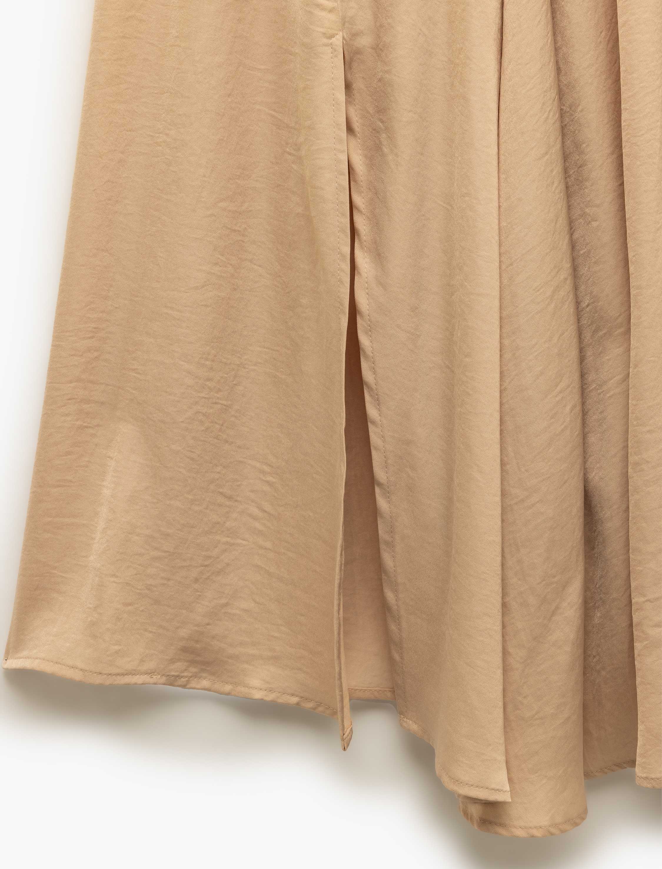   Aerobin Kumaş A Kesim Yırtmaç Detaylı Midi Boy Saten Kloş Etek