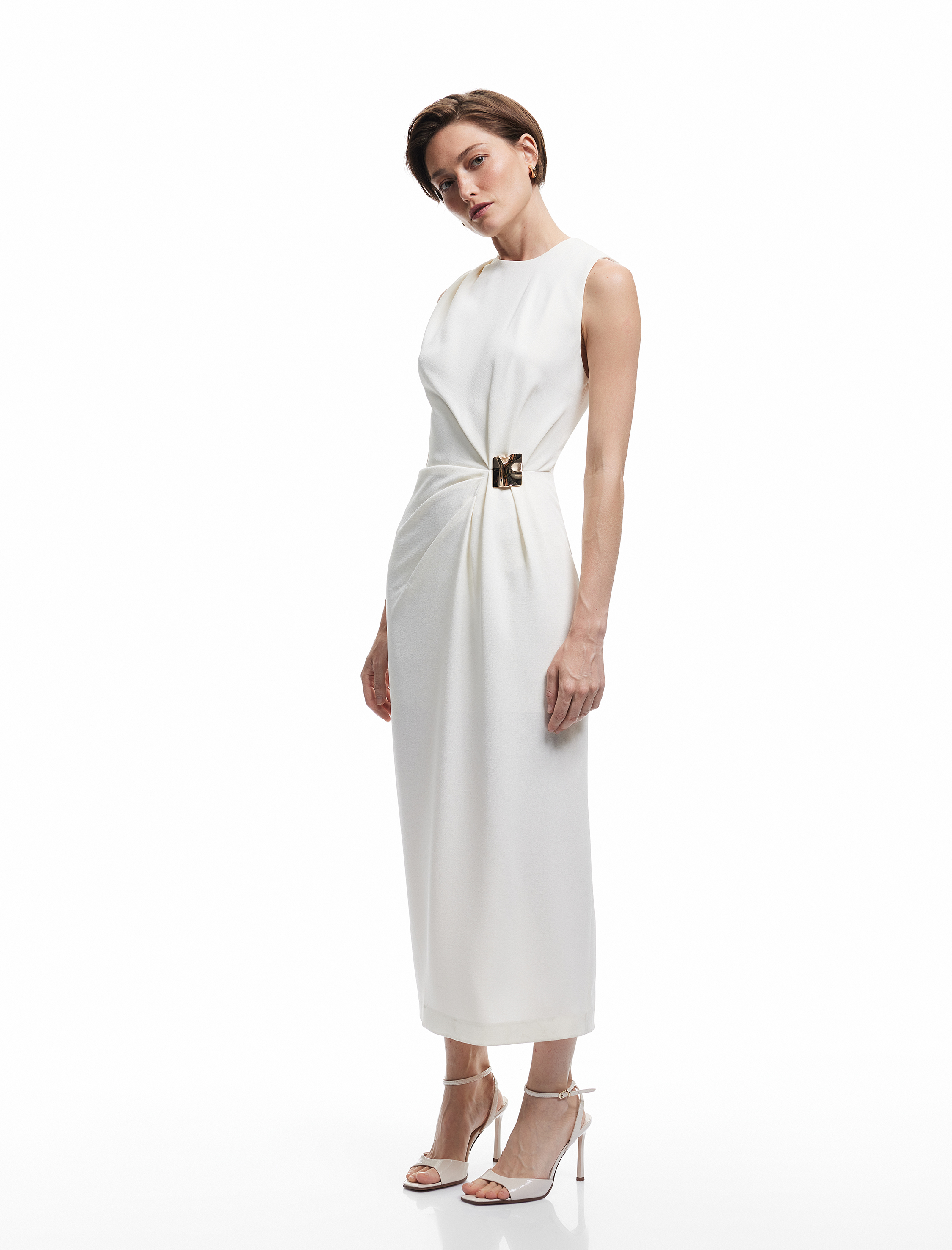   Aksesuar Detaylı Drapeli Kolsuz Bisiklet Yaka Midi Elbise