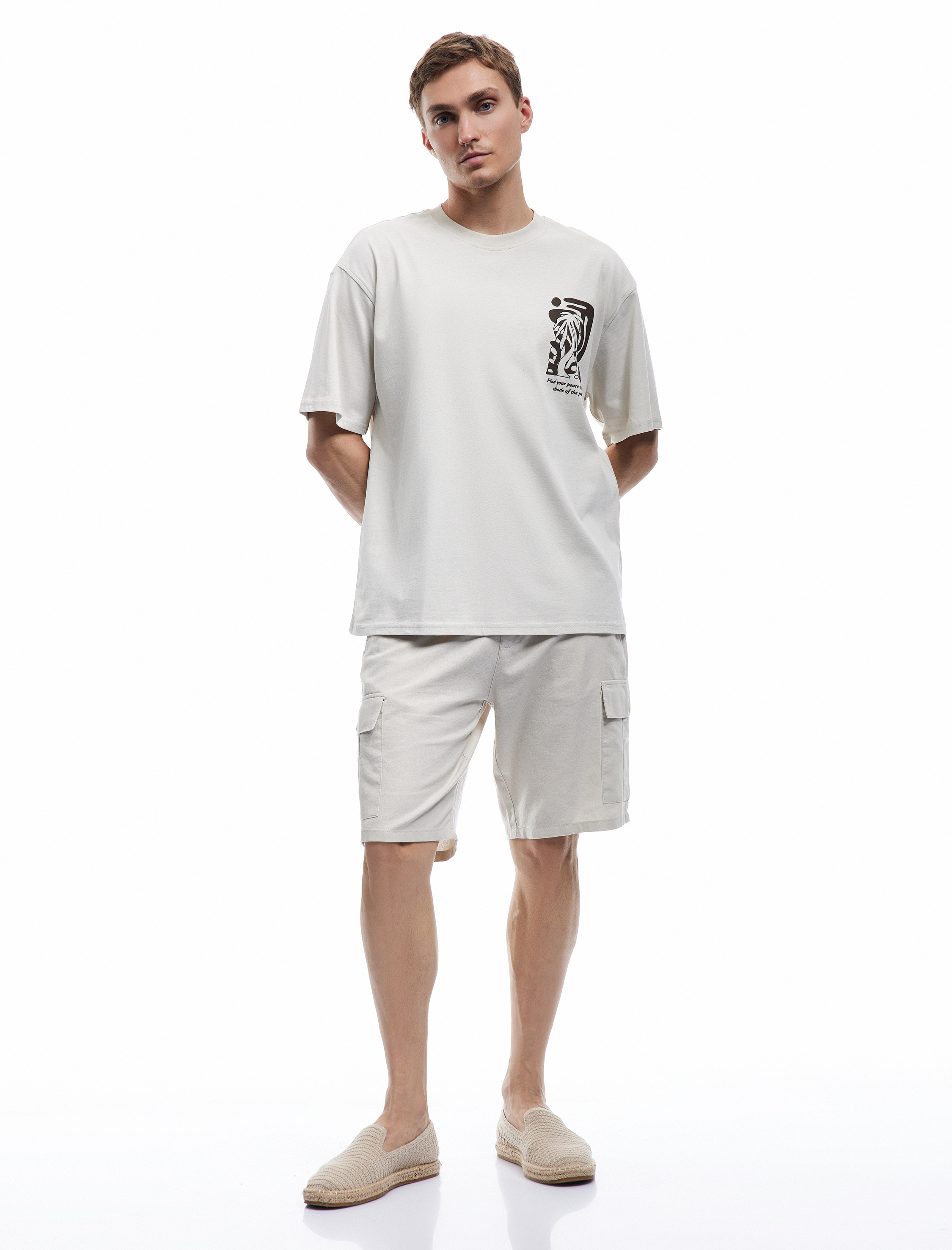   Kısa Kollu Bisiklet Yaka Pamuklu Oversize Arkası Baskılı Tişört