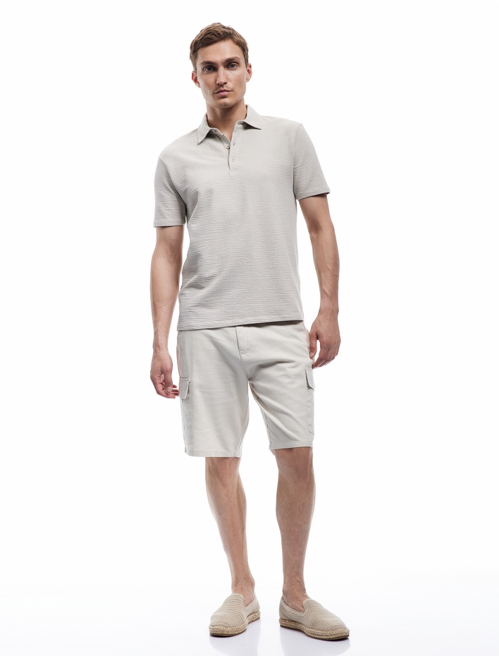  Kısa Kollu Pamuklu Regular Fit Dokulu Polo Yaka Tişört