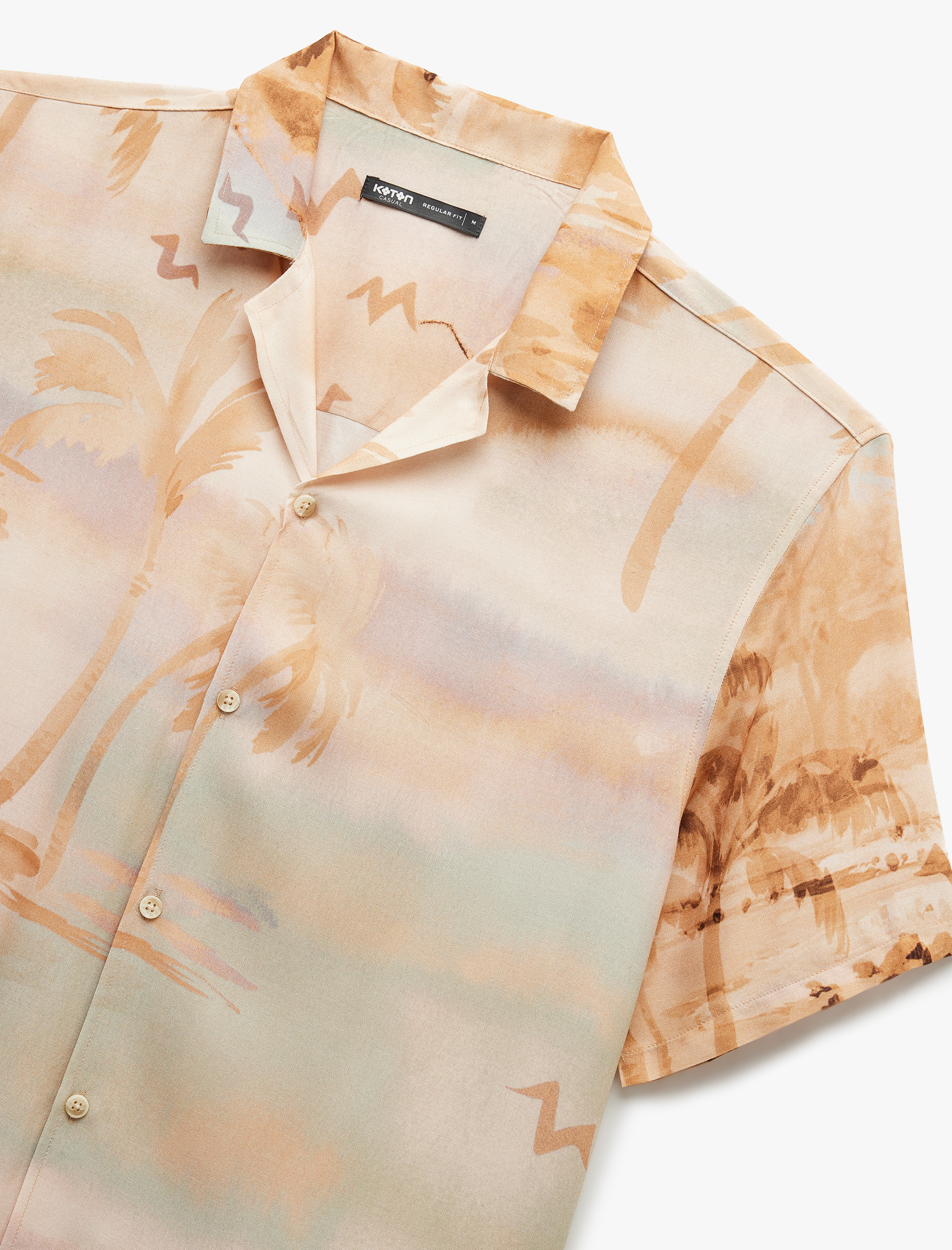   Viskon Kısa Kollu Regular Fit Devrik Yaka Palmiye Desenli Yazlık Gömlek