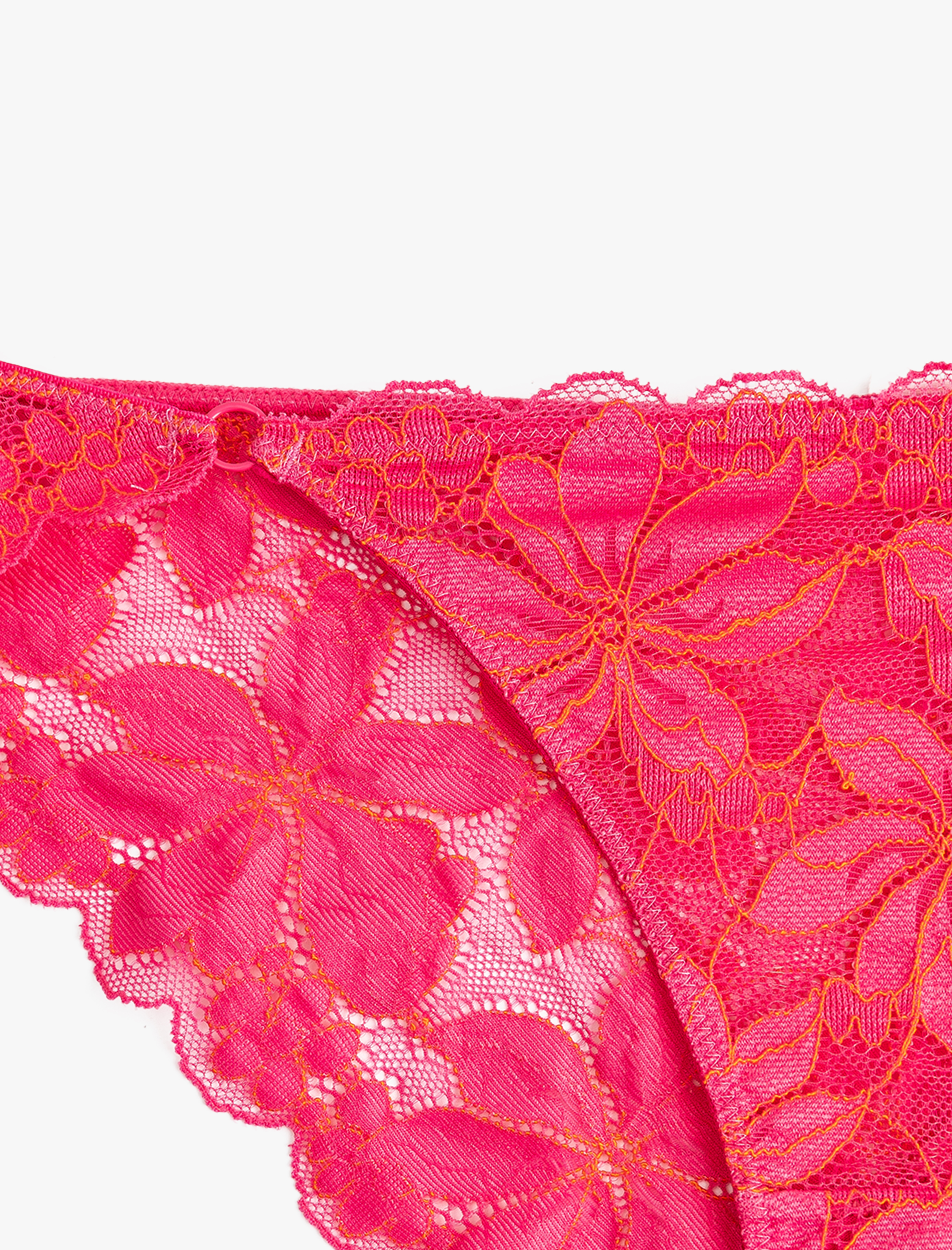   Rahat Kalıp Yarı Transparan Çiçekli Dantelli Külot