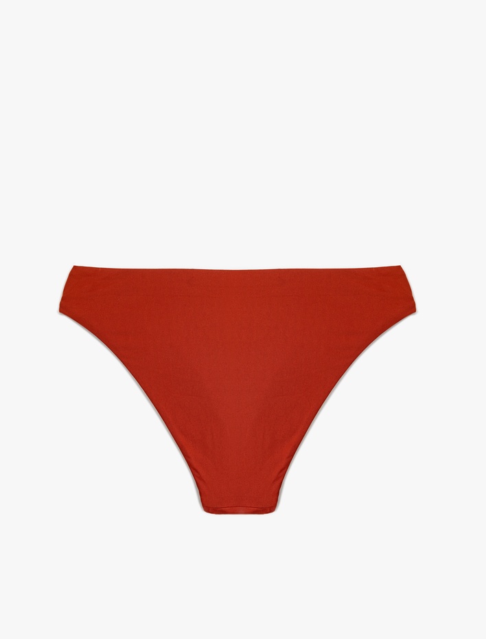  Aksesuar Detaylı Bikini Altı