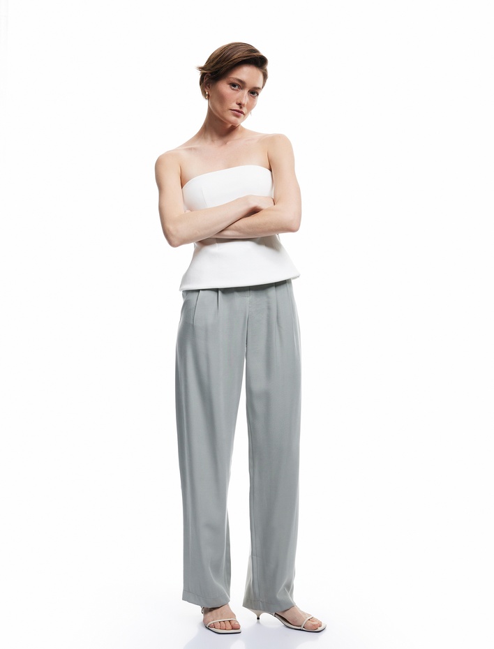  Viskon Kumaş Regular Fit Cepli Pile Detaylı Kemerli Culotte Kumaş Pantolon