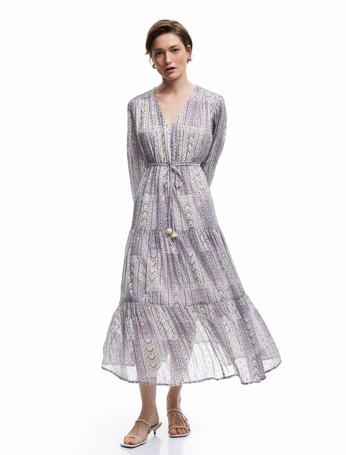  Astarlı Etnik Desenli Parıltılı Uzun Kollu Bağlama Detaylı Uzun V Yaka Şifon Elbise