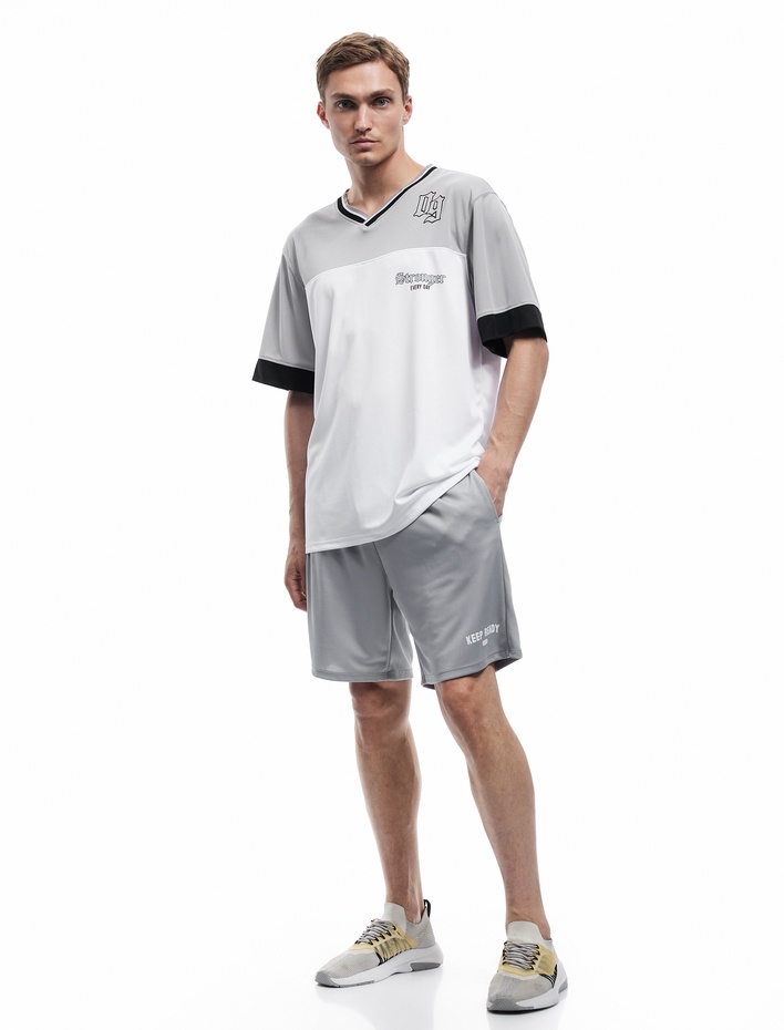  Baskılı Cep Detaylı Beli Bağcıklı Spor Şort