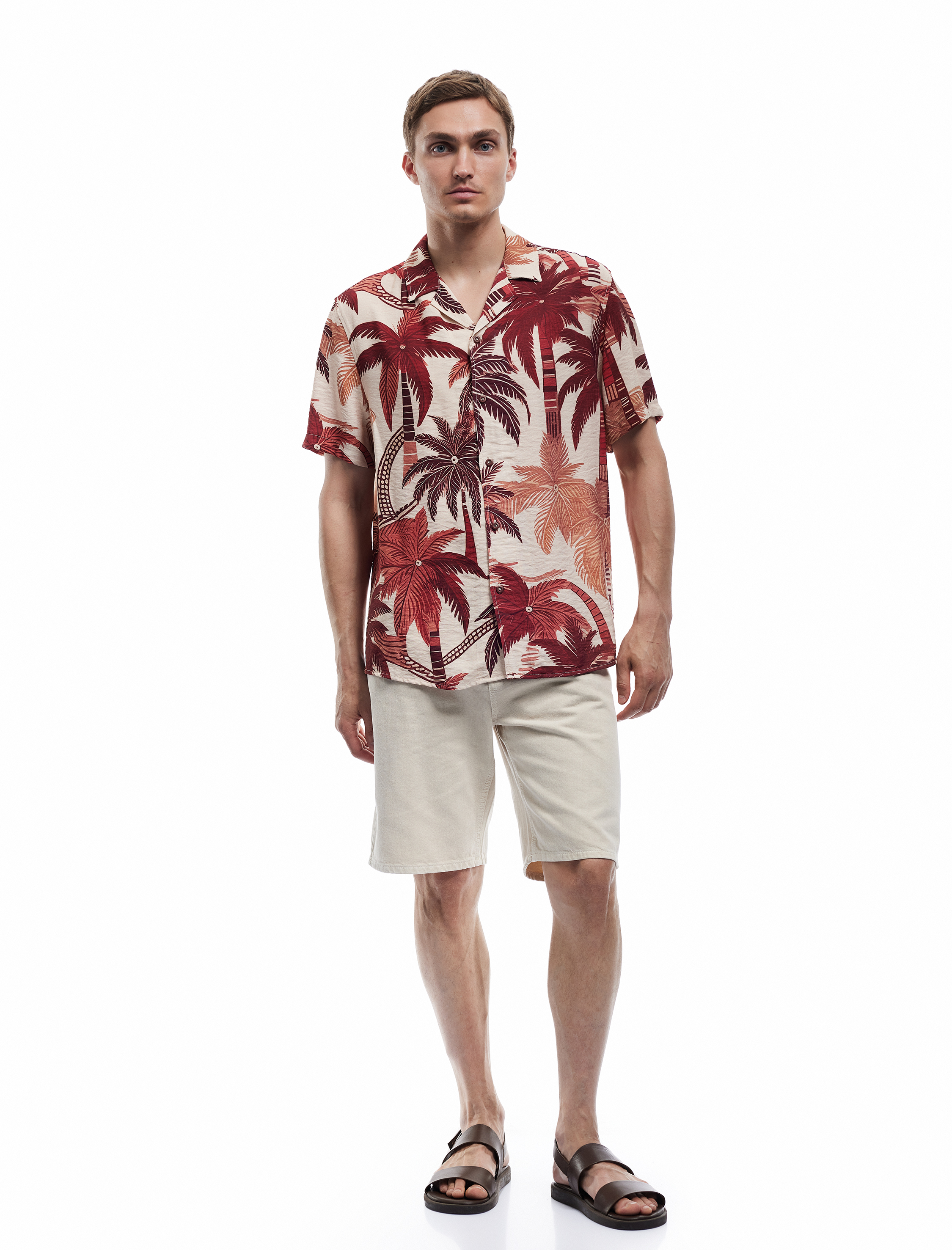   Kısa Kollu Regular Fit Devrik Yaka Viskon Palmiye Desenli Hawaii Gömlek