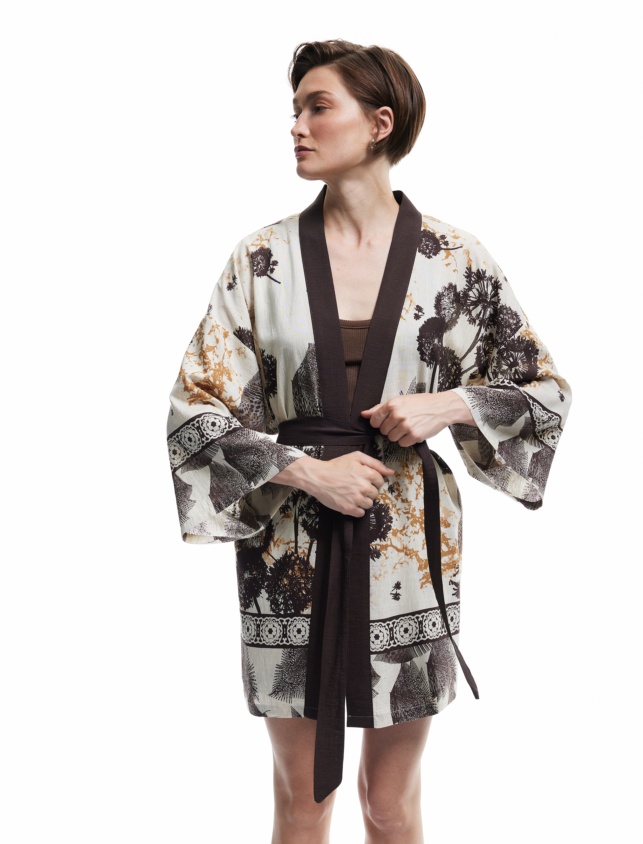   Kemerli V Yaka Yarım Kollu Çiçek Desenli Keten Karışımlı Kimono