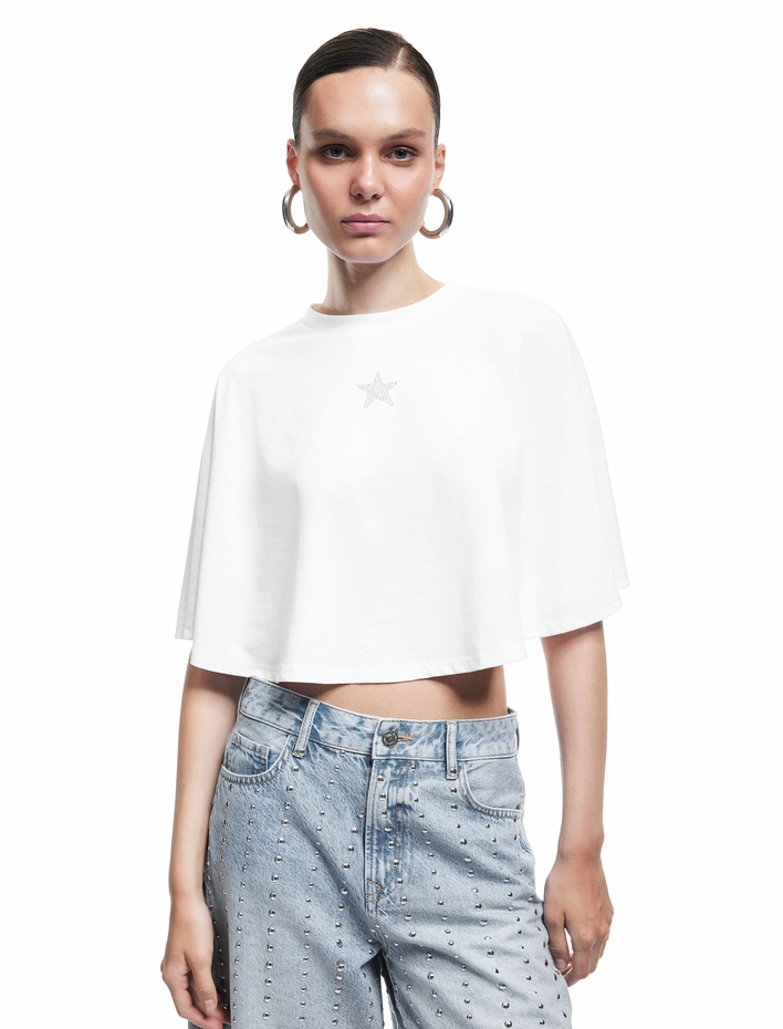  Koton X Zeynep Bastık - Yıldız Taş Detaylı Bisiklet Yaka Crop Pelerin Tişört