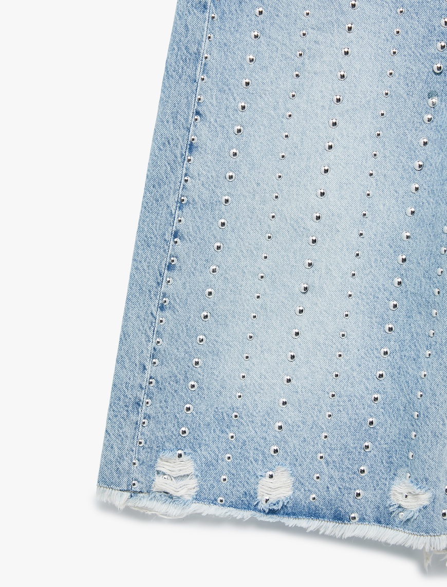   Koton X Zeynep Bastık - Troklu Yıpratılmış Düğmeli Cepli Bermuda Denim Şort