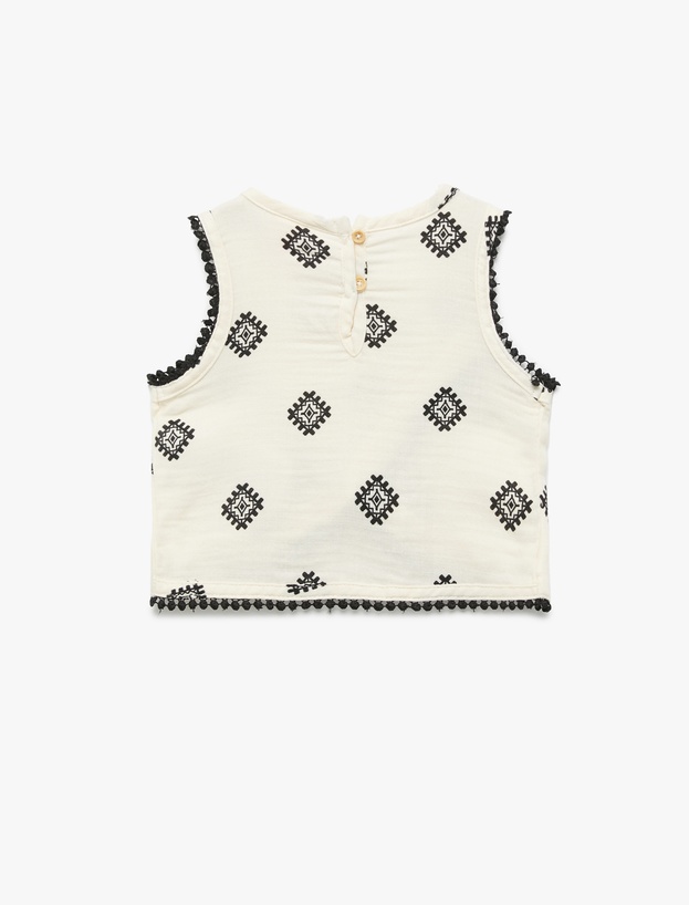 Pamuklu Nakış Detaylı Kolsuz Crop Bluz_1