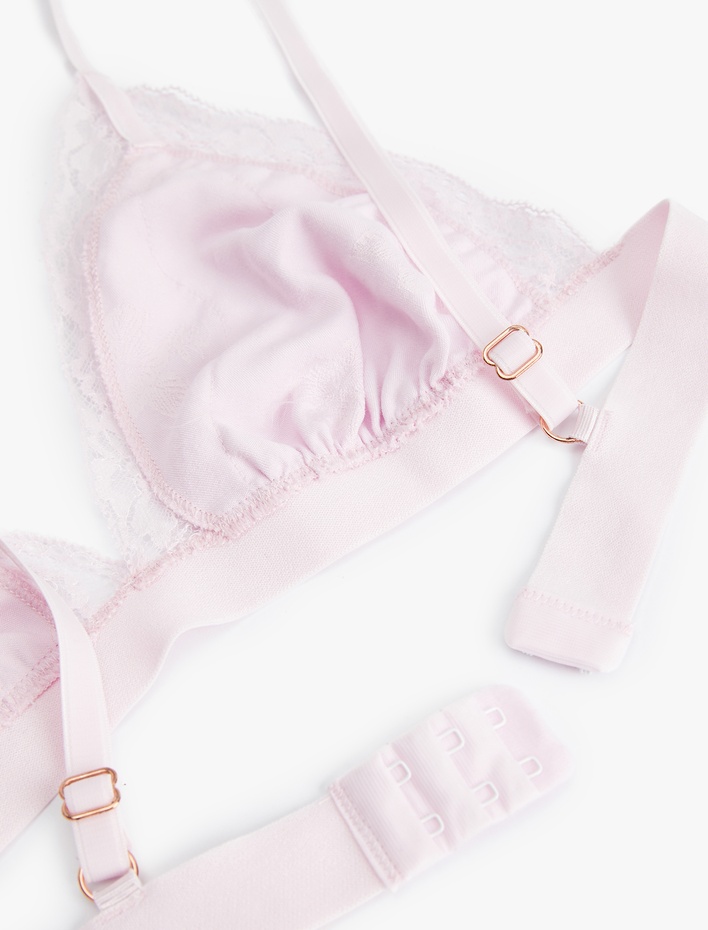  Dantel Detaylı Saten Üçgen Bralet Sütyen