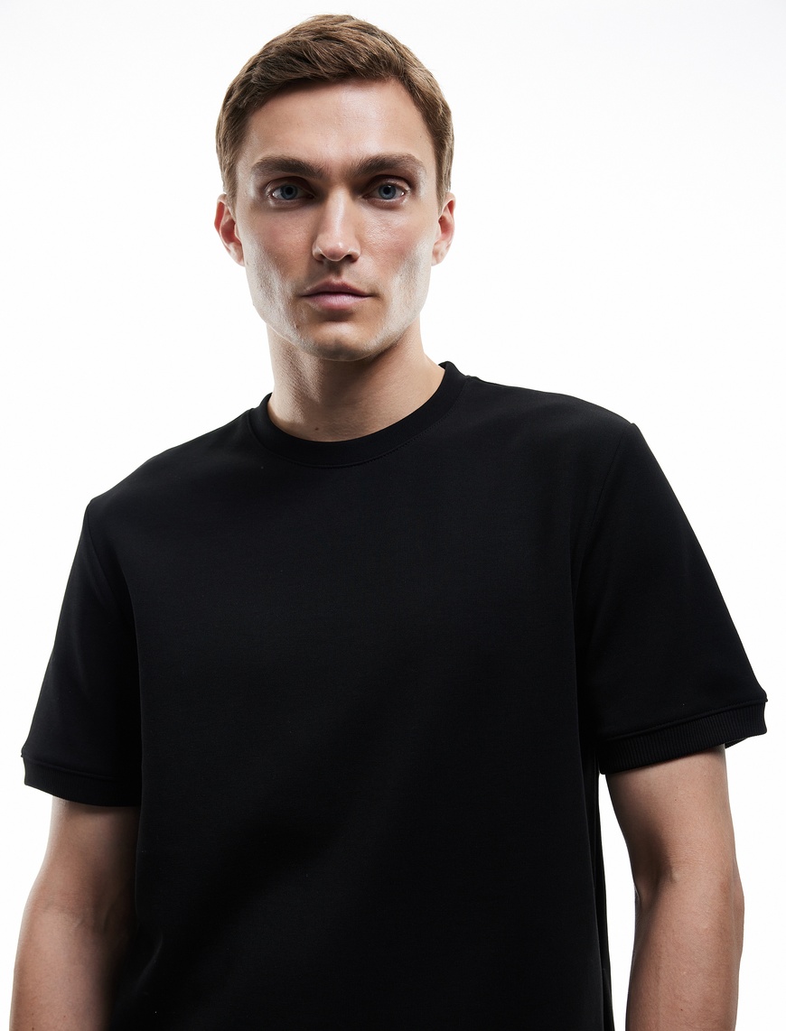   Pamuklu Kısa Kollu Regular Fit Bisiklet Yaka Basic Tişört