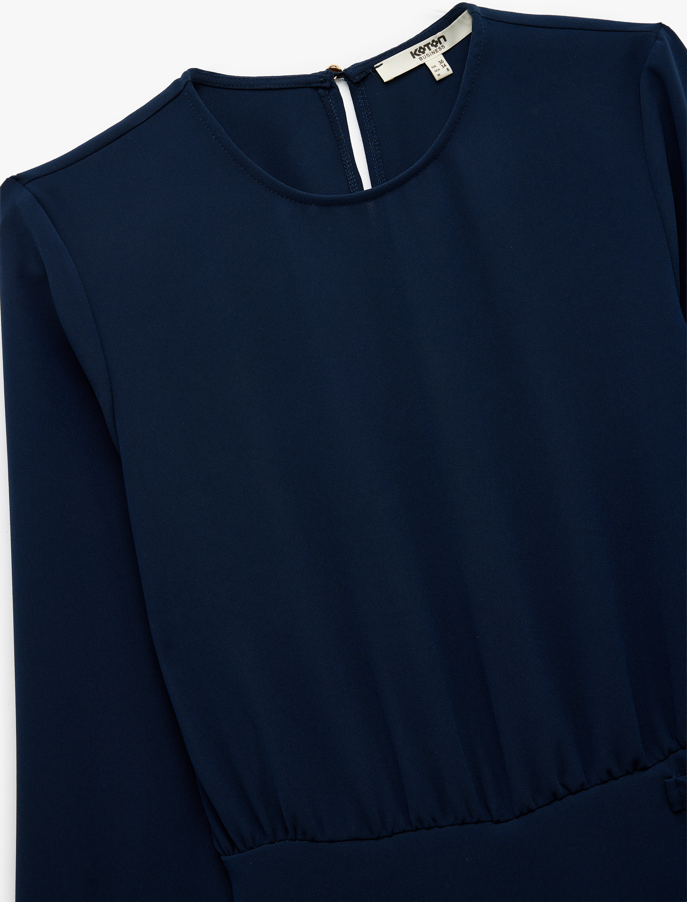   Krep Kumaş Bisiklet Yaka Metal Aksesuarlı Uzun Kollu Mini Elbise