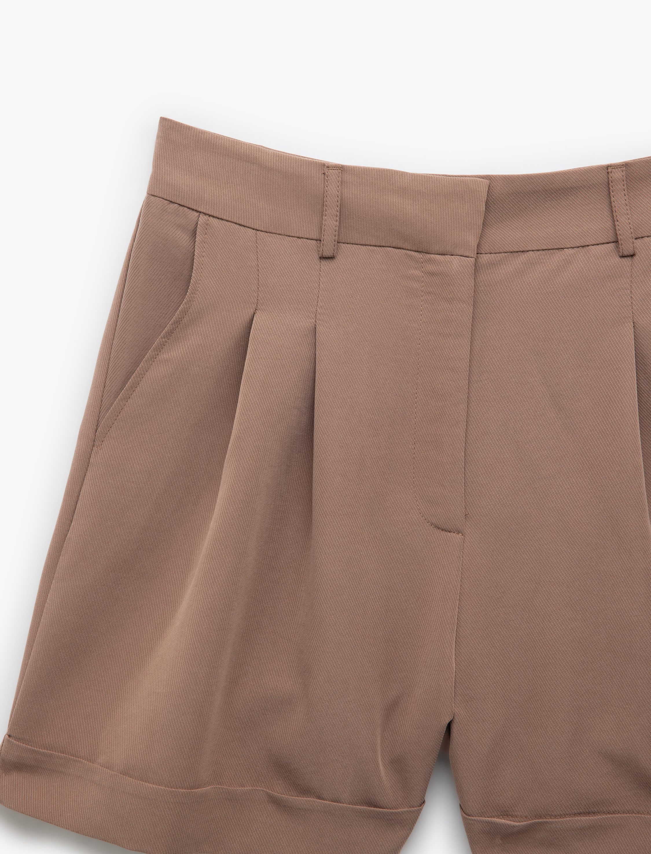   Modal Kumaş Regular Fit Pile Detaylı Cepli Kısa Şort