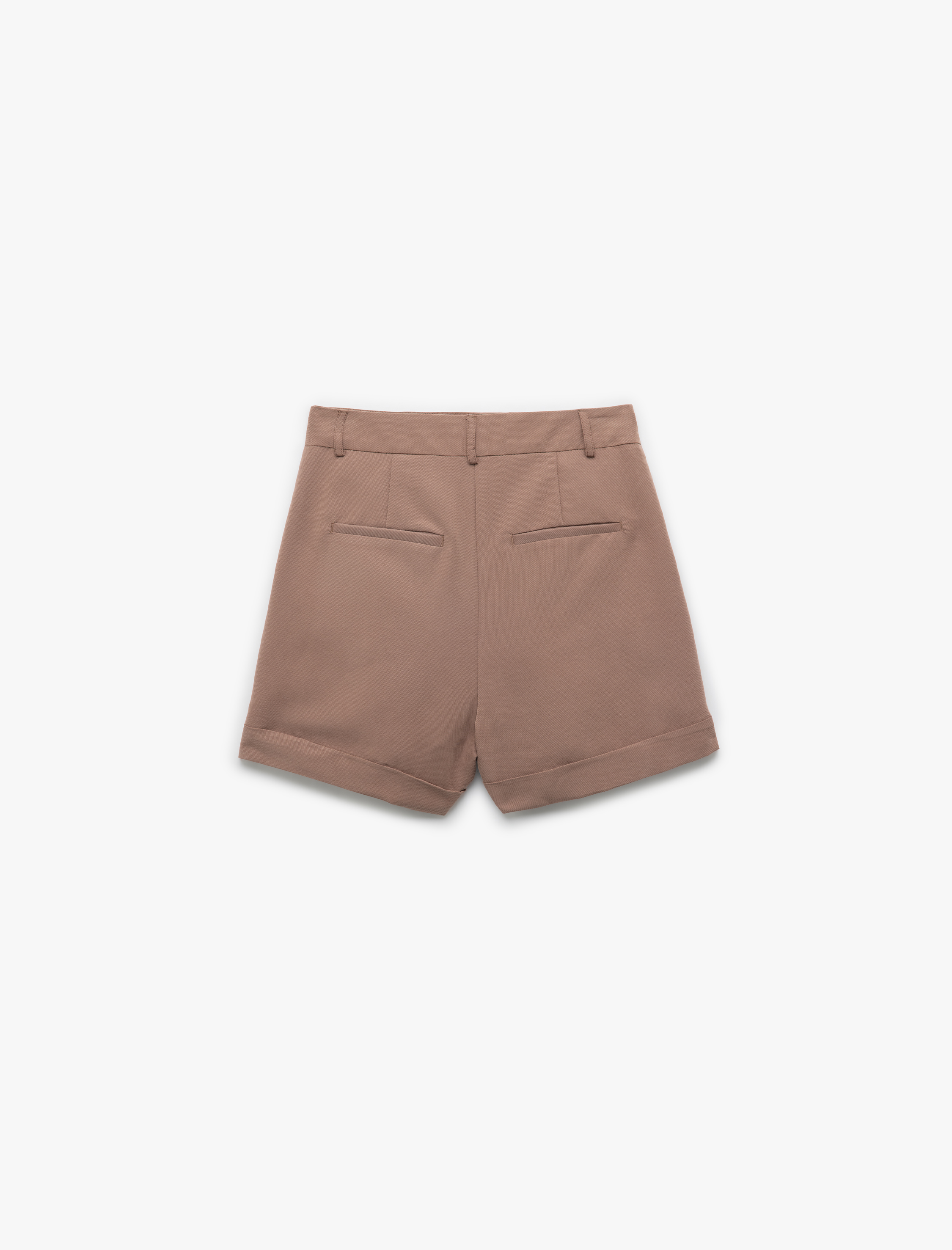   Modal Kumaş Regular Fit Pile Detaylı Cepli Kısa Şort
