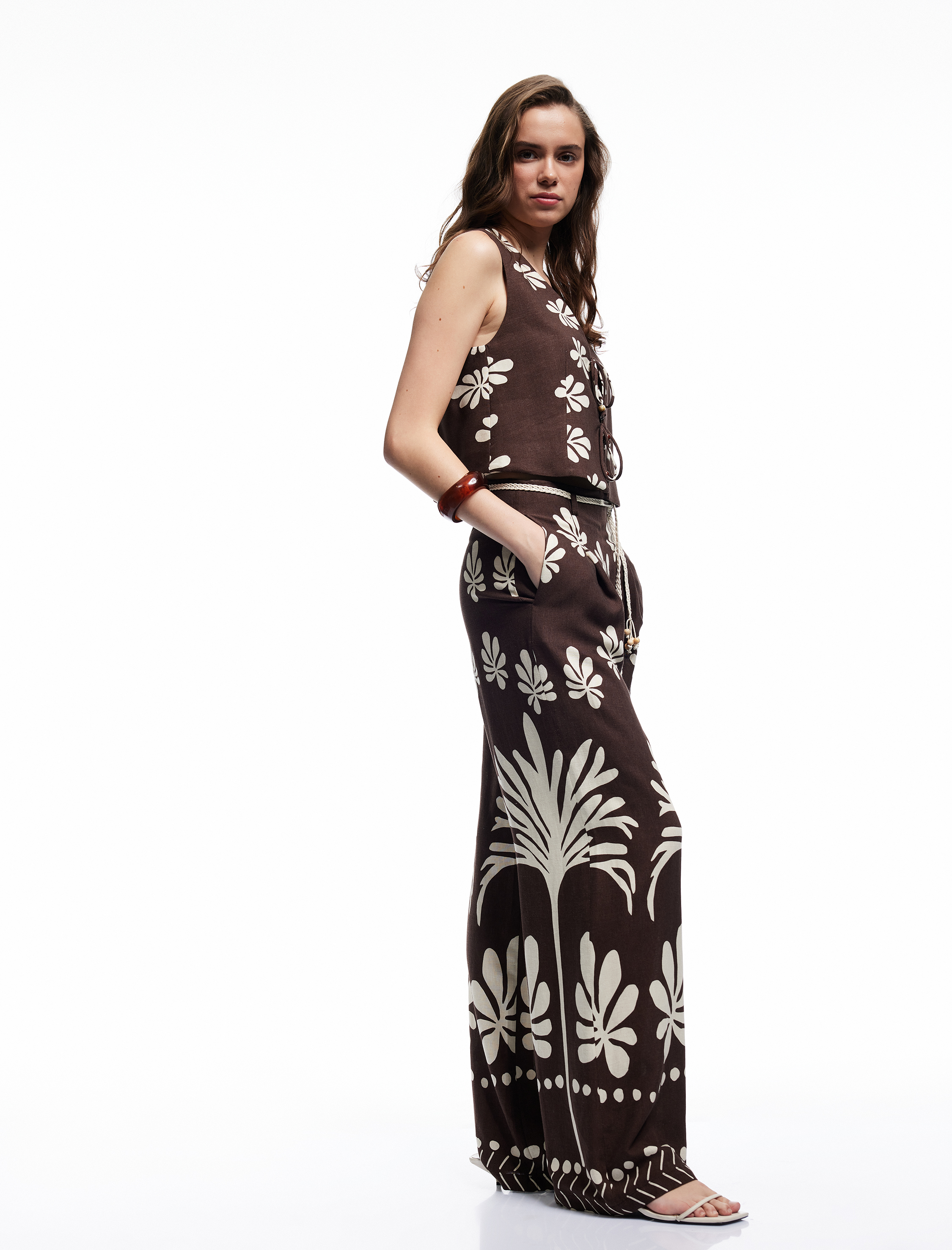   Keten Karışımlı Kemer Detaylı Cepli Geniş Paça Çiçekli Palazzo Pantolon