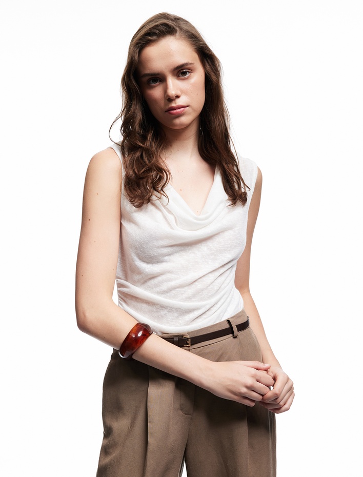  Simli Degaje Yaka Kolsuz Bluz