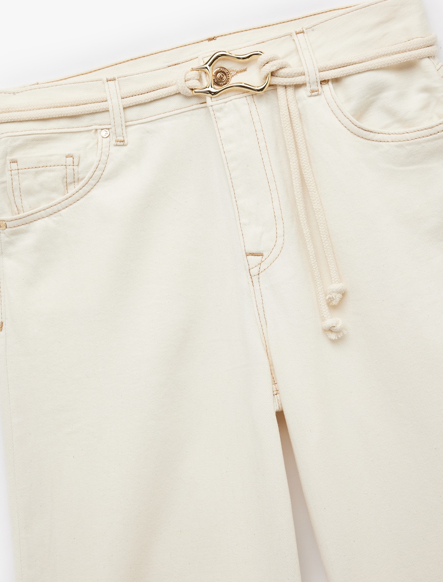   Koton X Şahika Ercümen - Pamuklu Loose Straight Fit Metal Aksesuar Detaylı Kemerli Pantolon