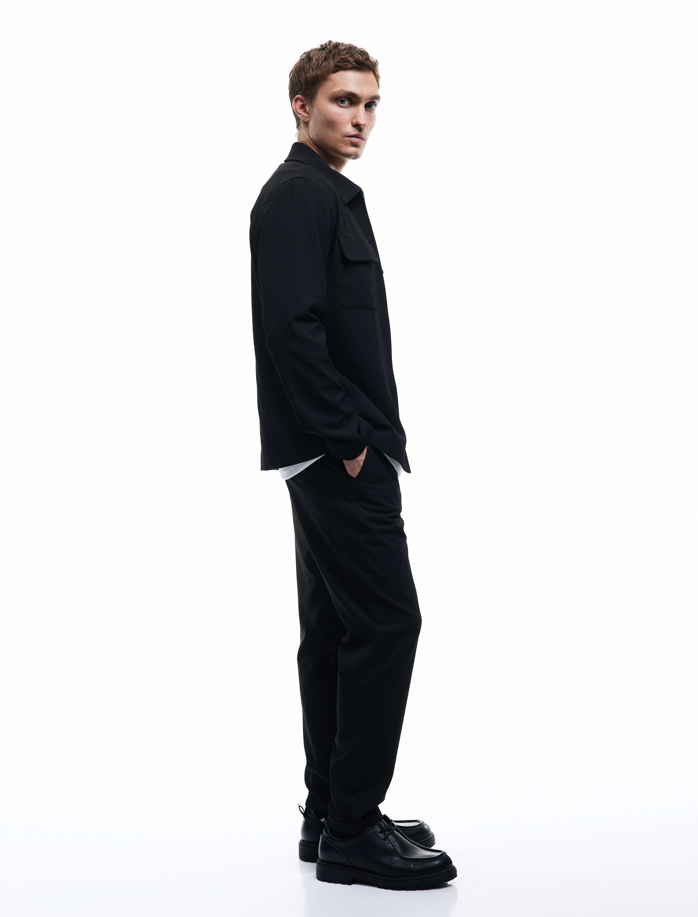   Beli Bağcıklı Katlamalı Paça Rahat Kesim Cep Detaylı Slim Fit Pantolon