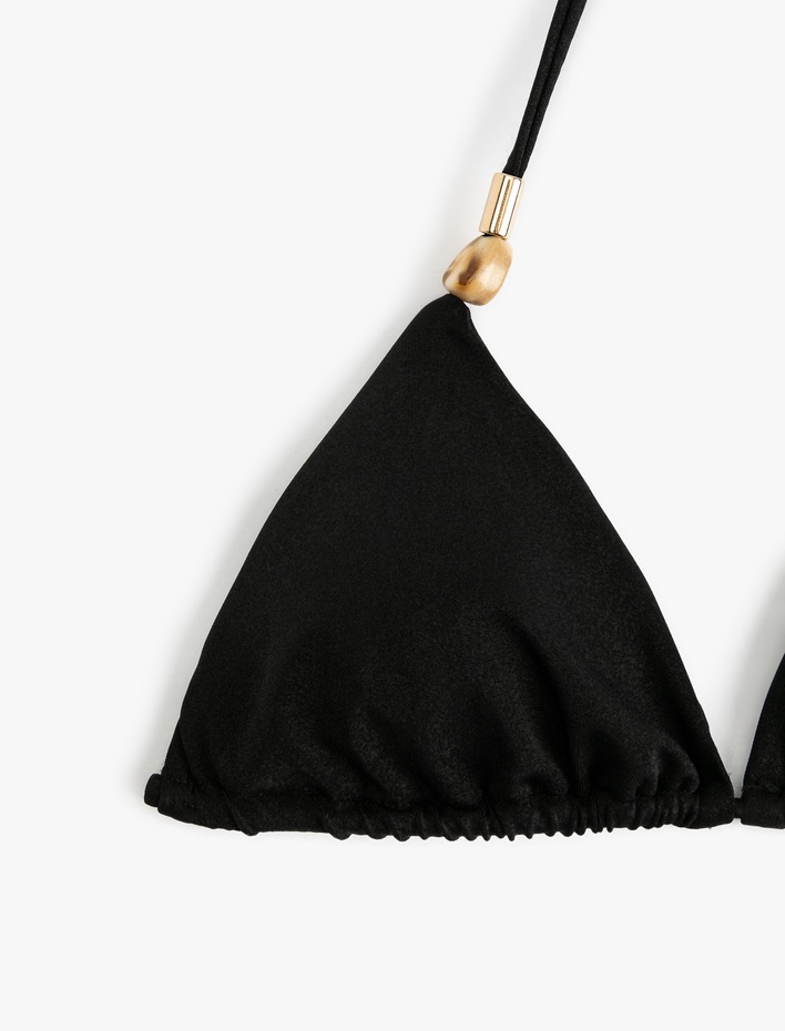  Aksesuarlı Üçgen Bikini Üstü