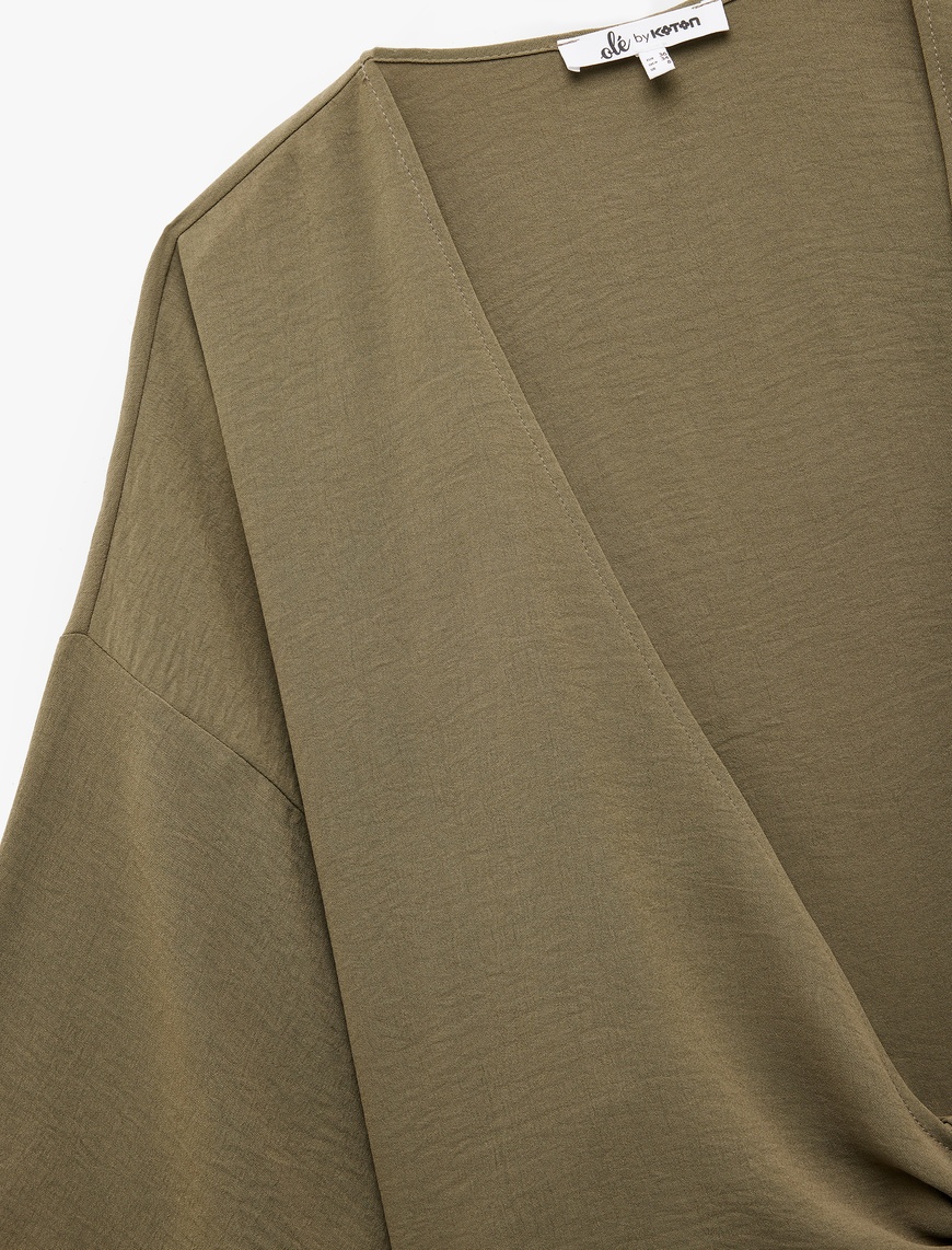   Kısa Kollu Kruvaze Yaka Bağlama Detaylı Oversize Kimono