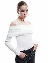 Madonna Yaka Uzun Kollu Slim Fit Triko Kazak