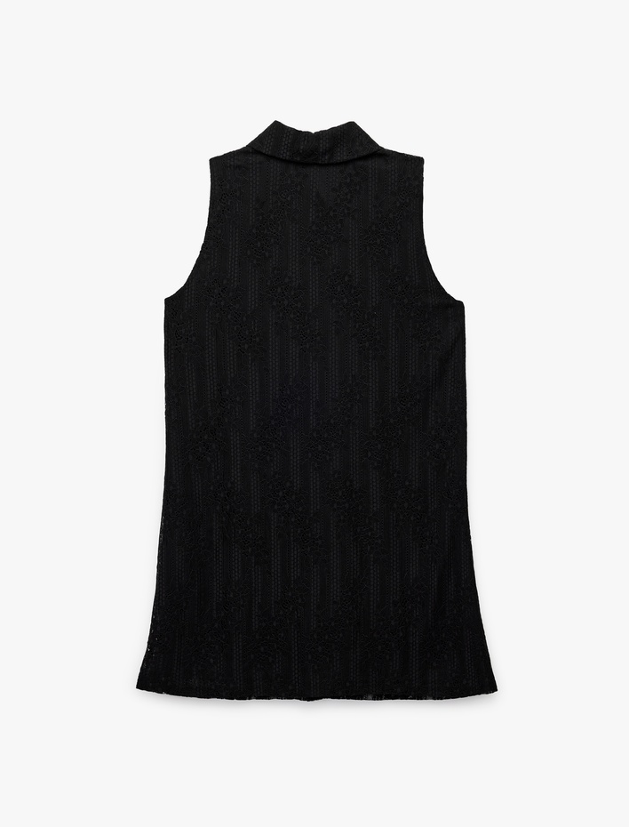  Astarlı Kolsuz Dantel Detaylı Diz Üstü Gömlek Elbise