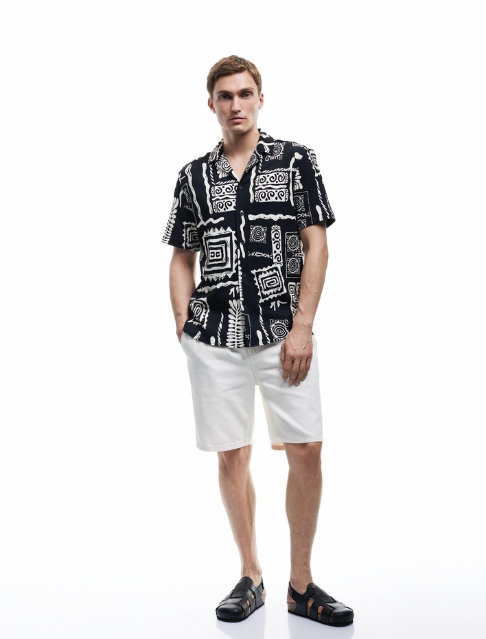  Kısa Kollu Regular Fit Apaş Yaka Etnik Desenli Gömlek