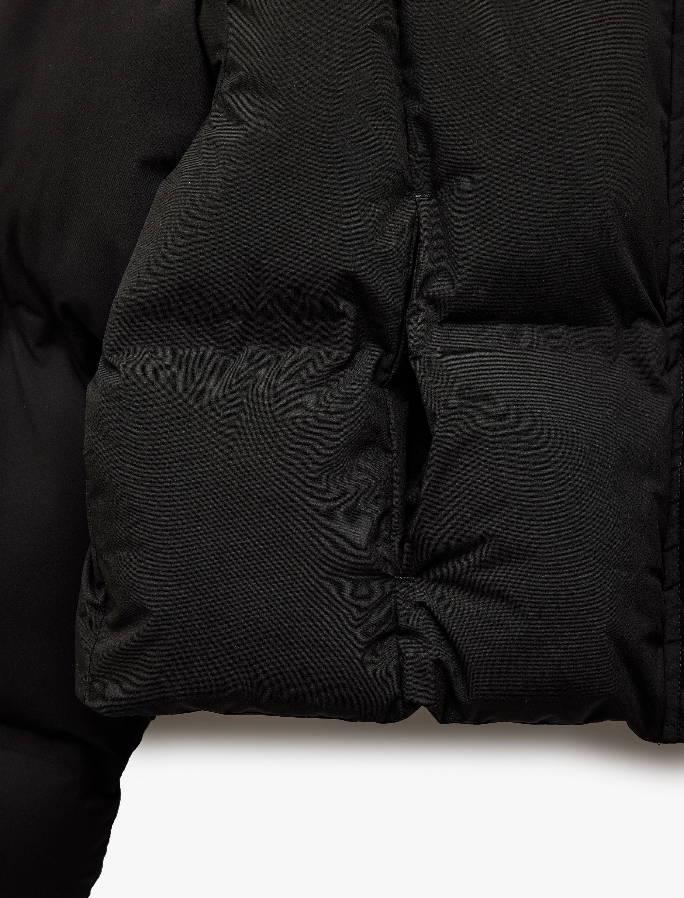   Dik Yaka Uzun Kollu Su İtici Crop Şişme Mont