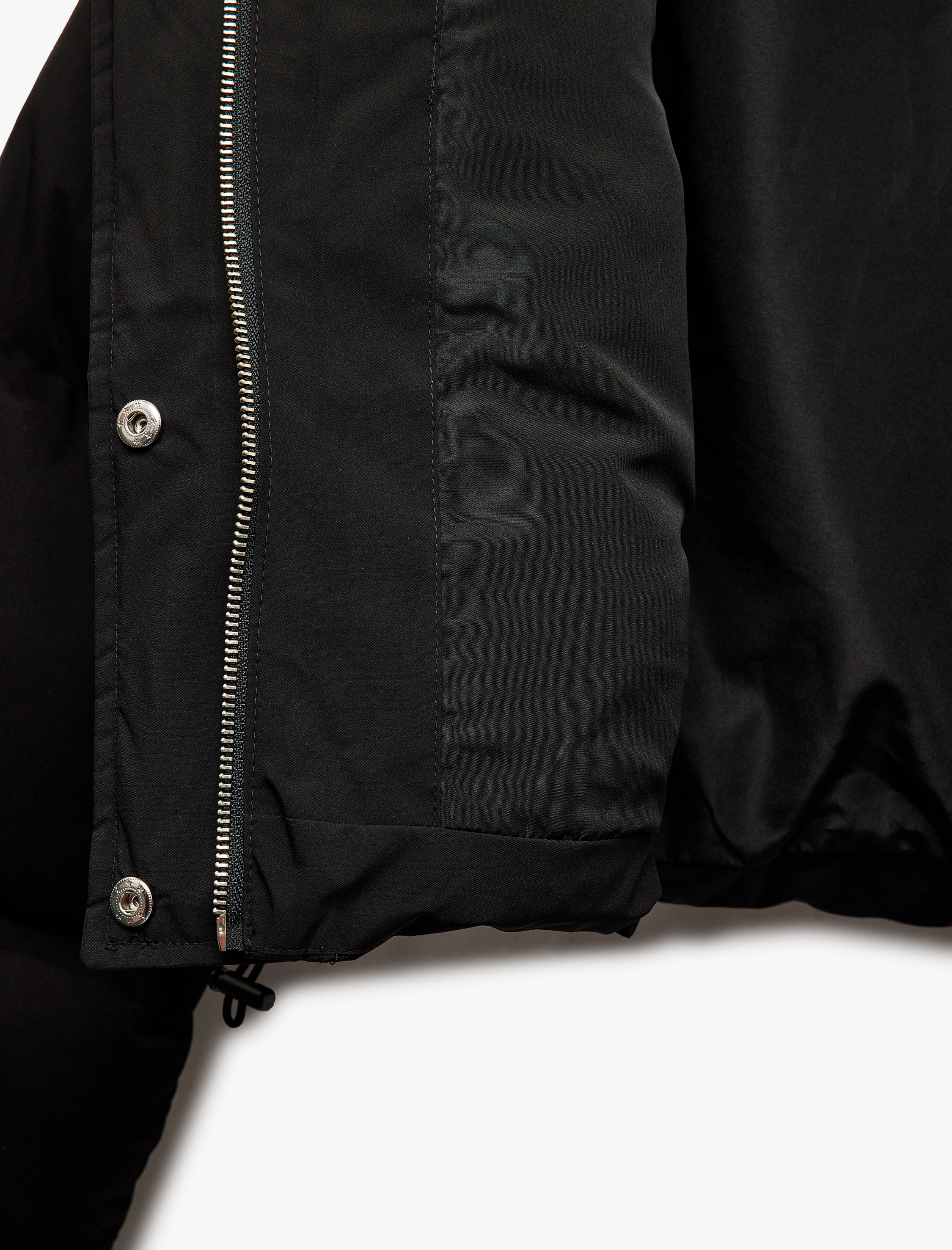   Dik Yaka Uzun Kollu Su İtici Crop Şişme Mont