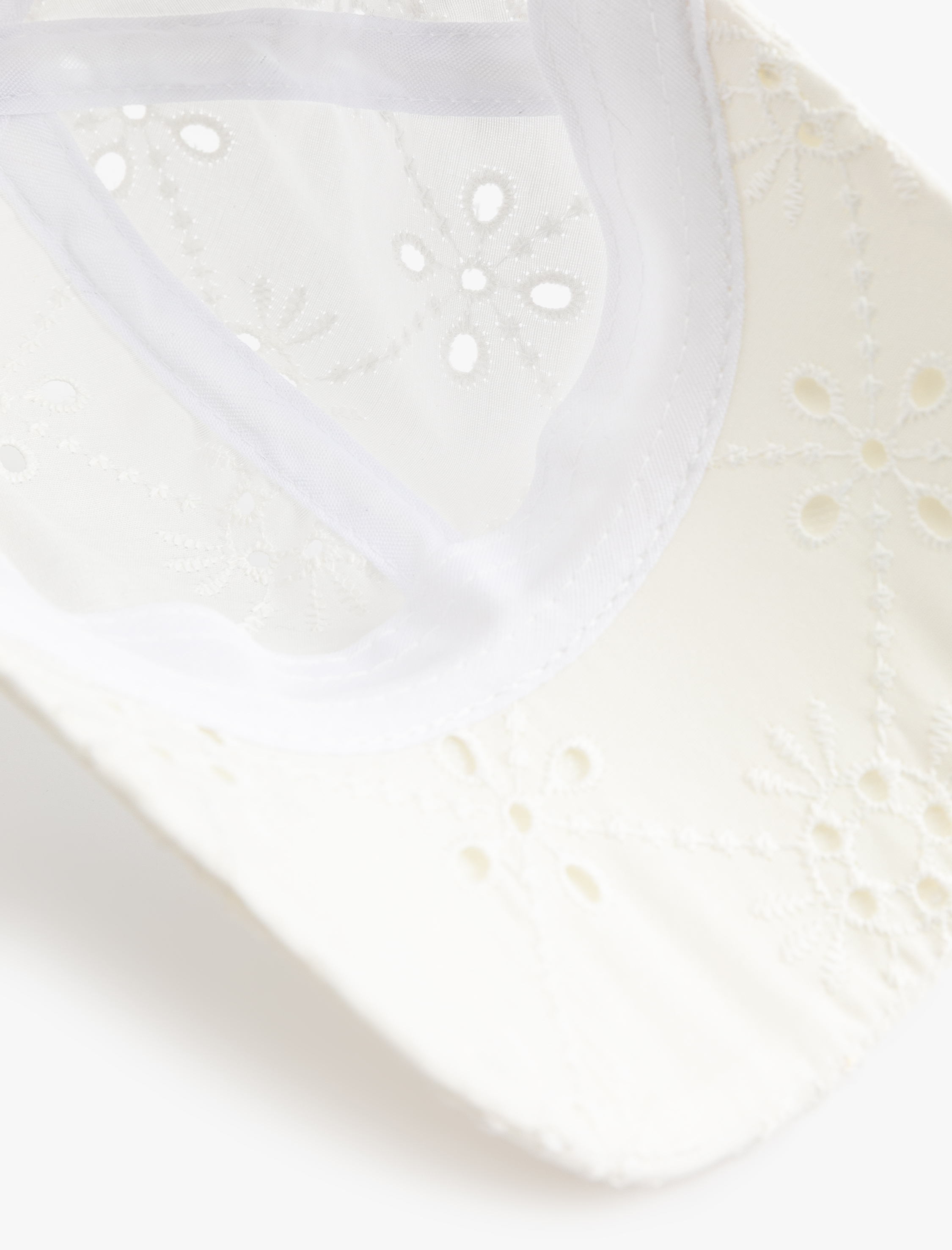  Kadın Fistolu Kep Şapka