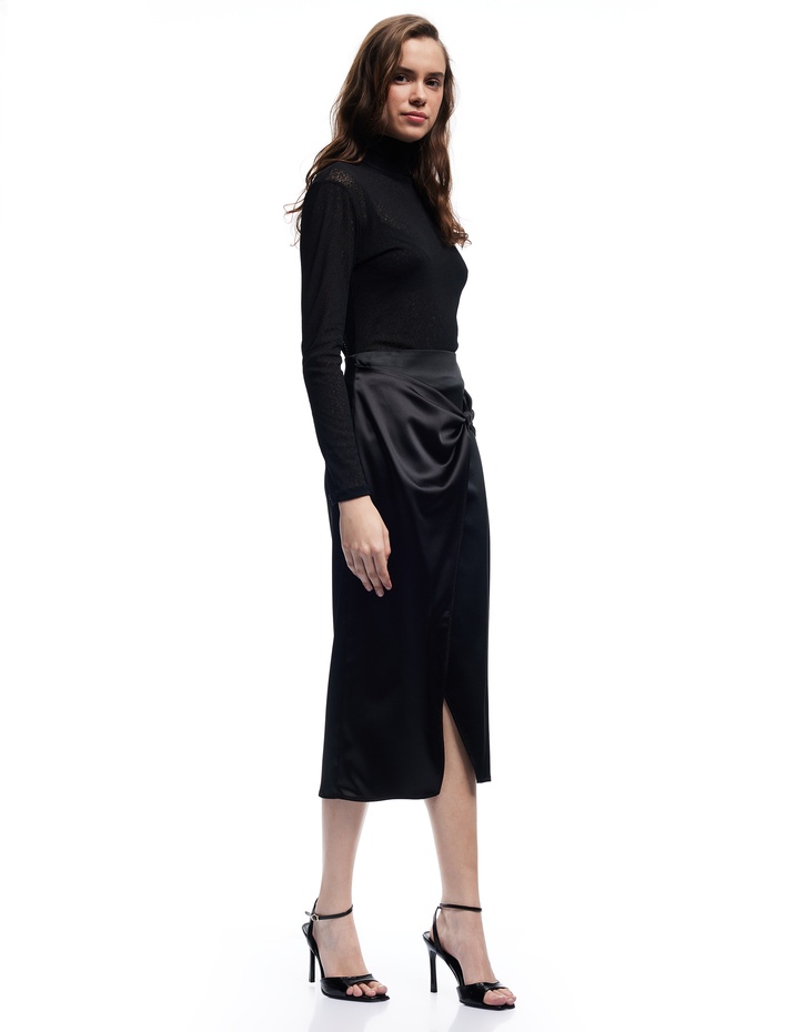  Kruvaze Yırtmaç Detaylı Slim Fit Saten Midi Etek