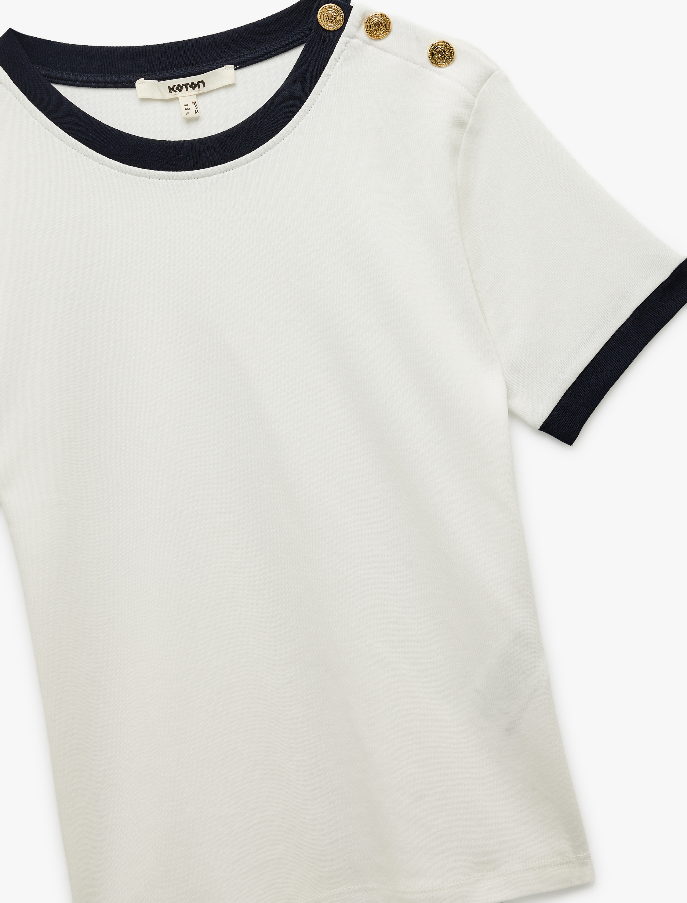   Pamuklu Kontrastlı Düğme Detaylı Bisiklet Yaka Kısa Kollu Tişört