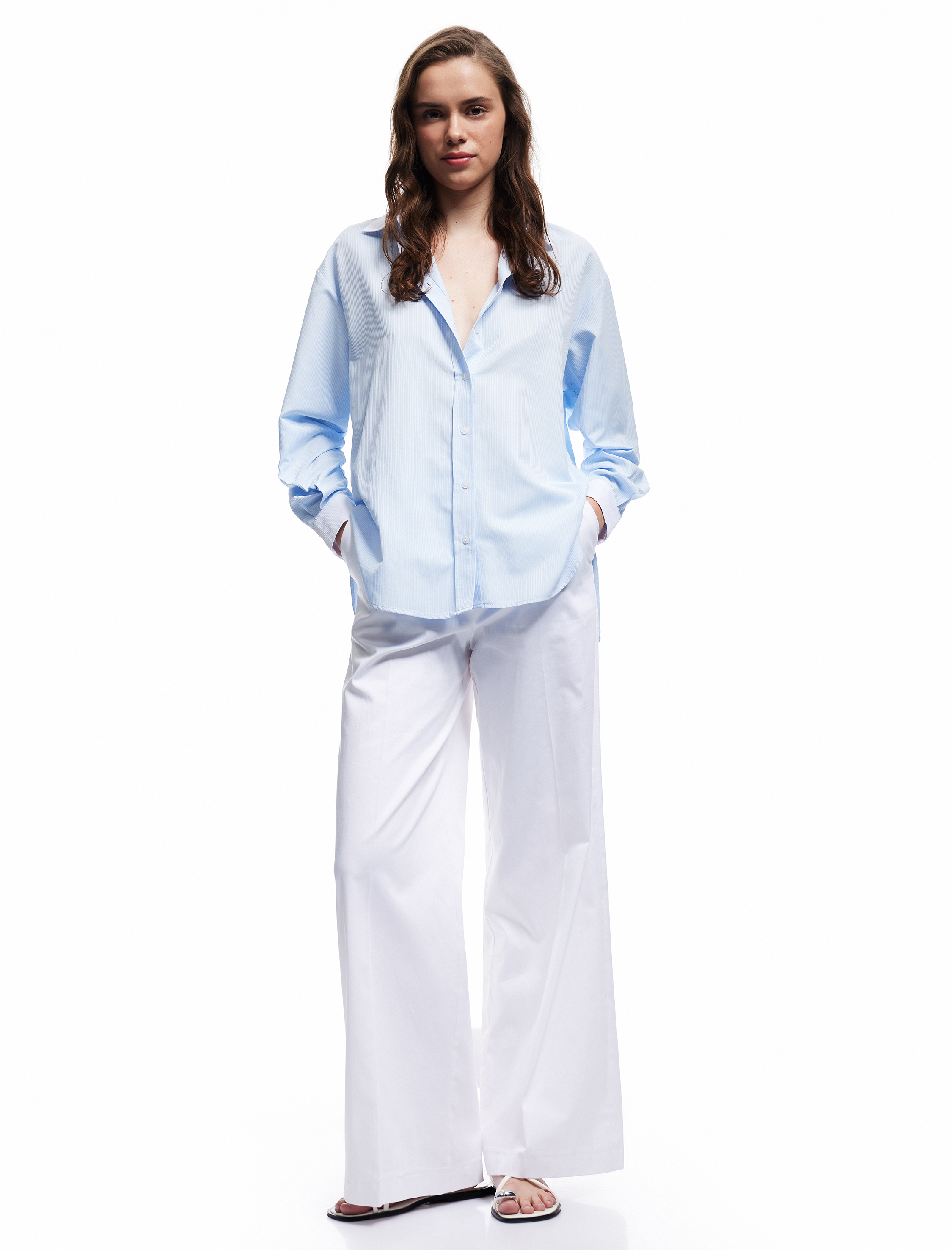   Rahat Kalıp Kalça Boy Klasik Yaka Uzun Kollu Gömlek