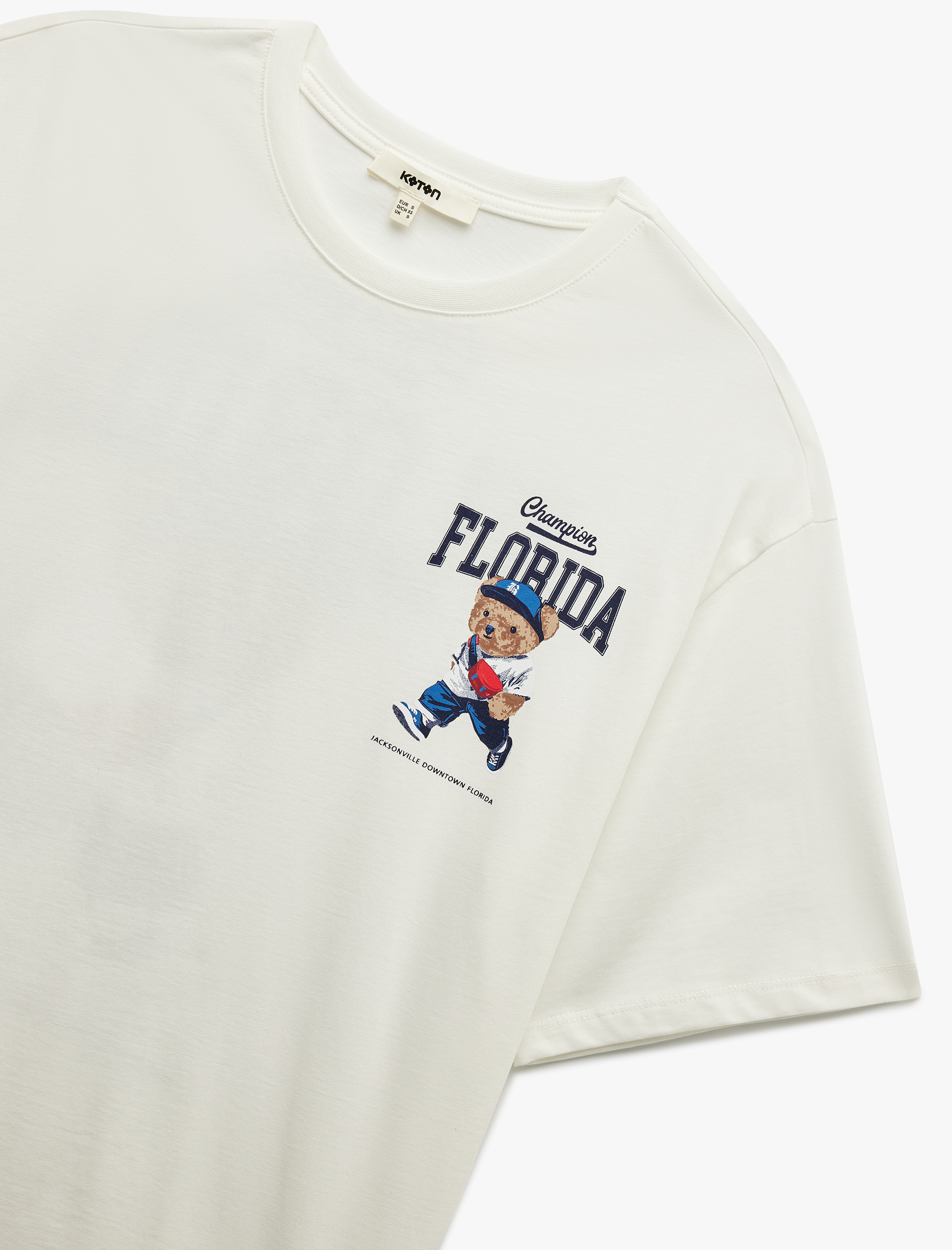   Pamuklu Kısa Kollu Bisiklet Yaka Arkası Ayıcık  Baskılı Tişört