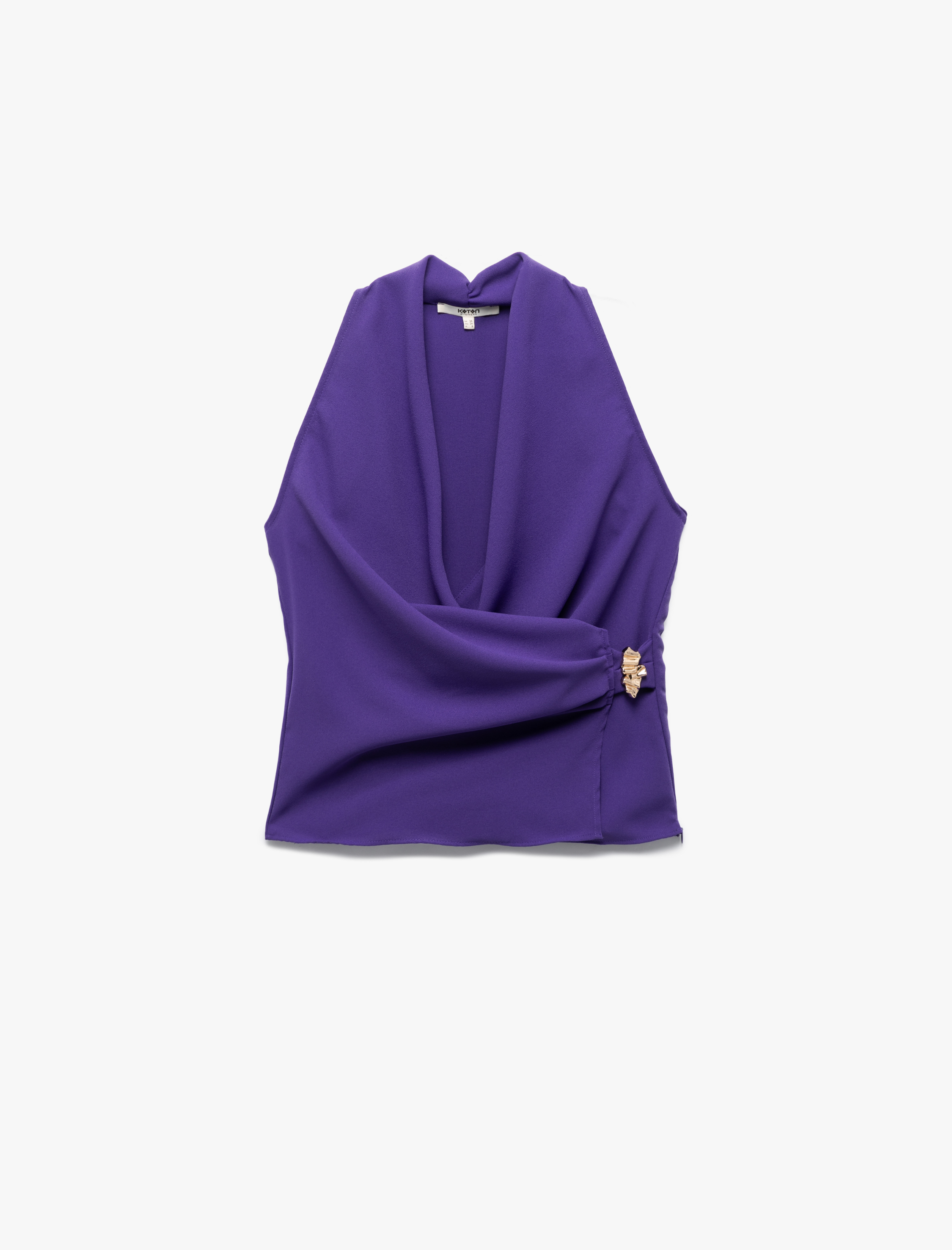   Krep Kumaş Aksesuar Detaylı Kruvaze Kolsuz Bluz