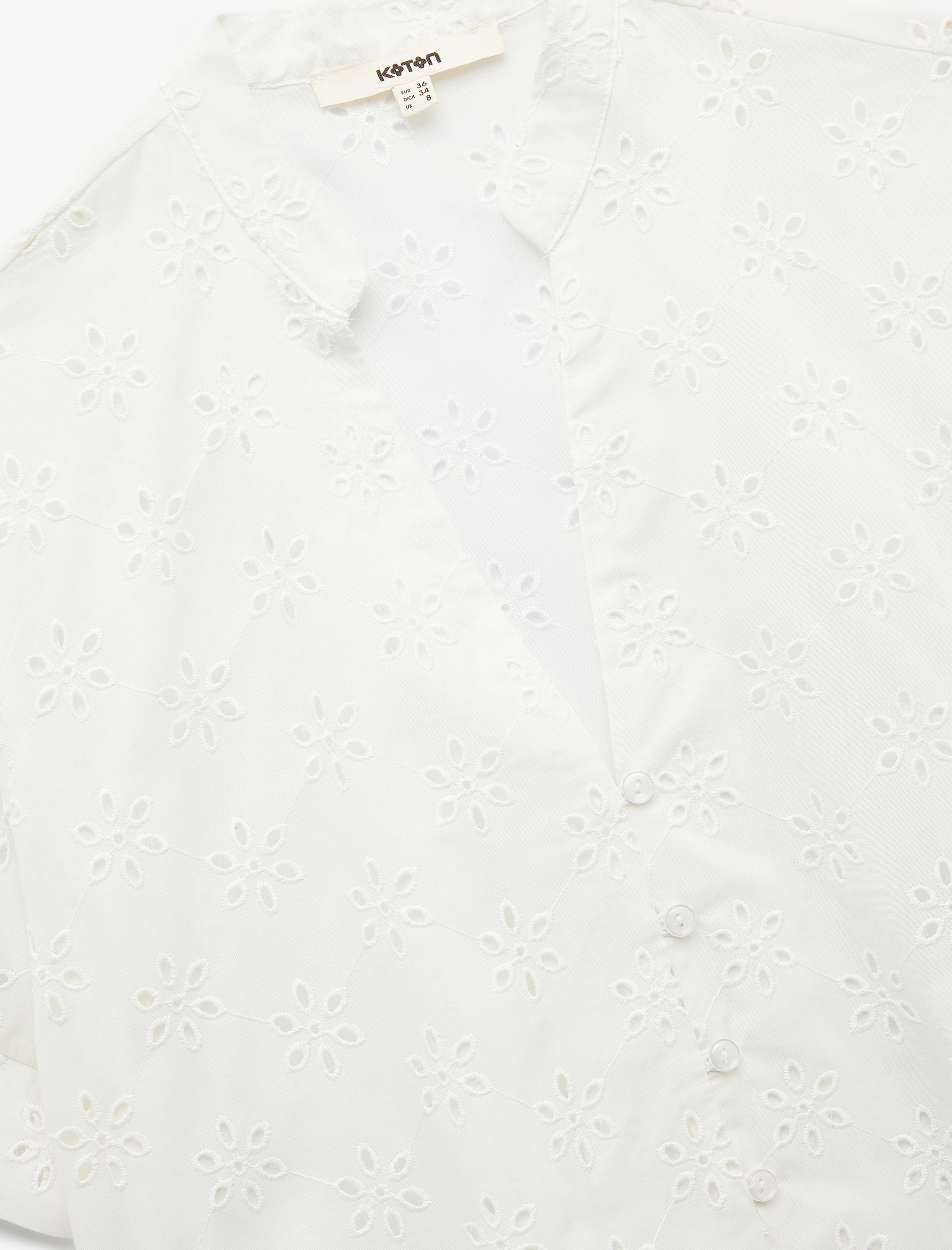   Regular Fit Kısa Kollu V Yaka Fistolu Brodeli Gömlek