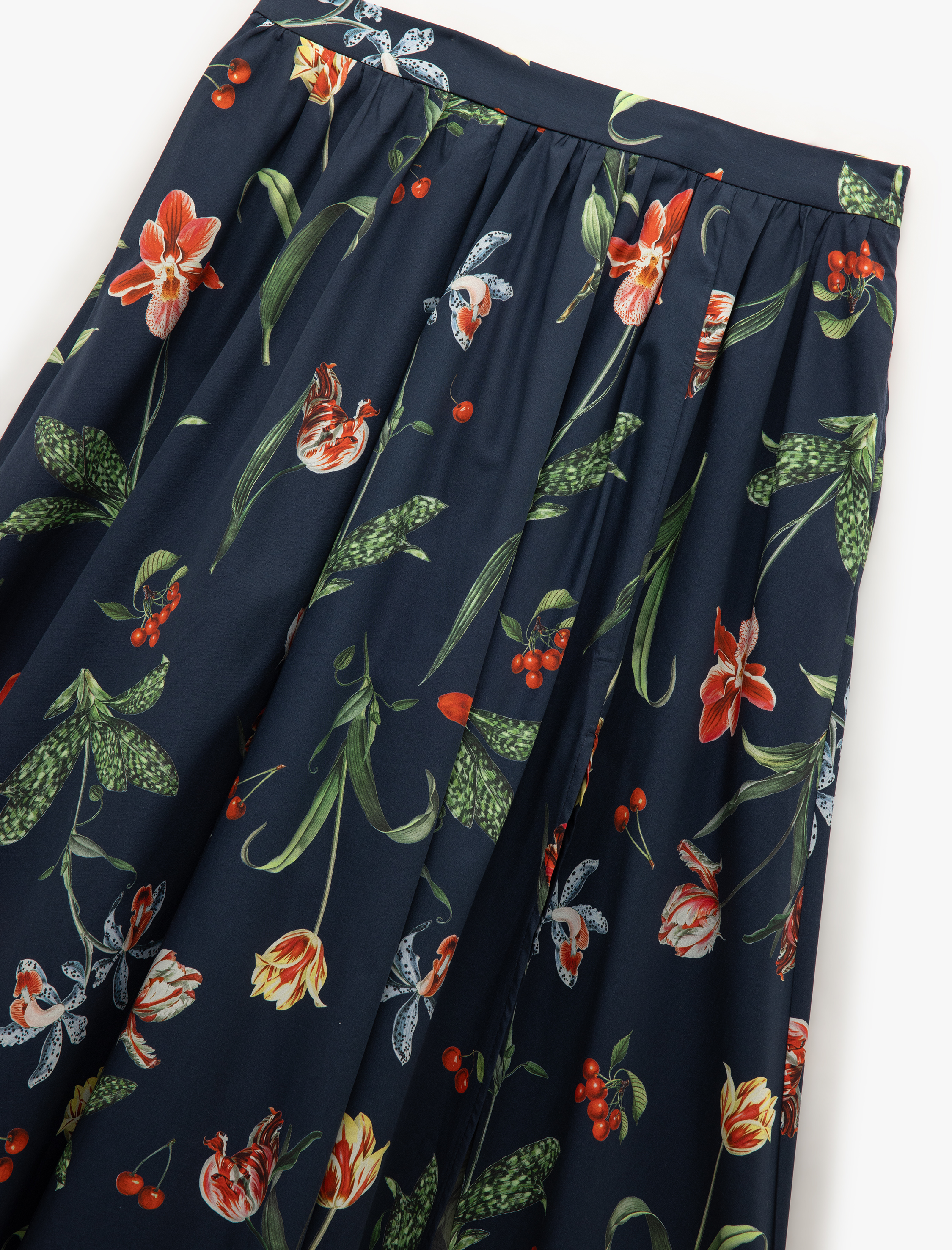   Pamuklu Yırtmaç Detaylı Cepli Pileli Midi Boy Kiraz Baskılı Çiçekli Kloş Etek